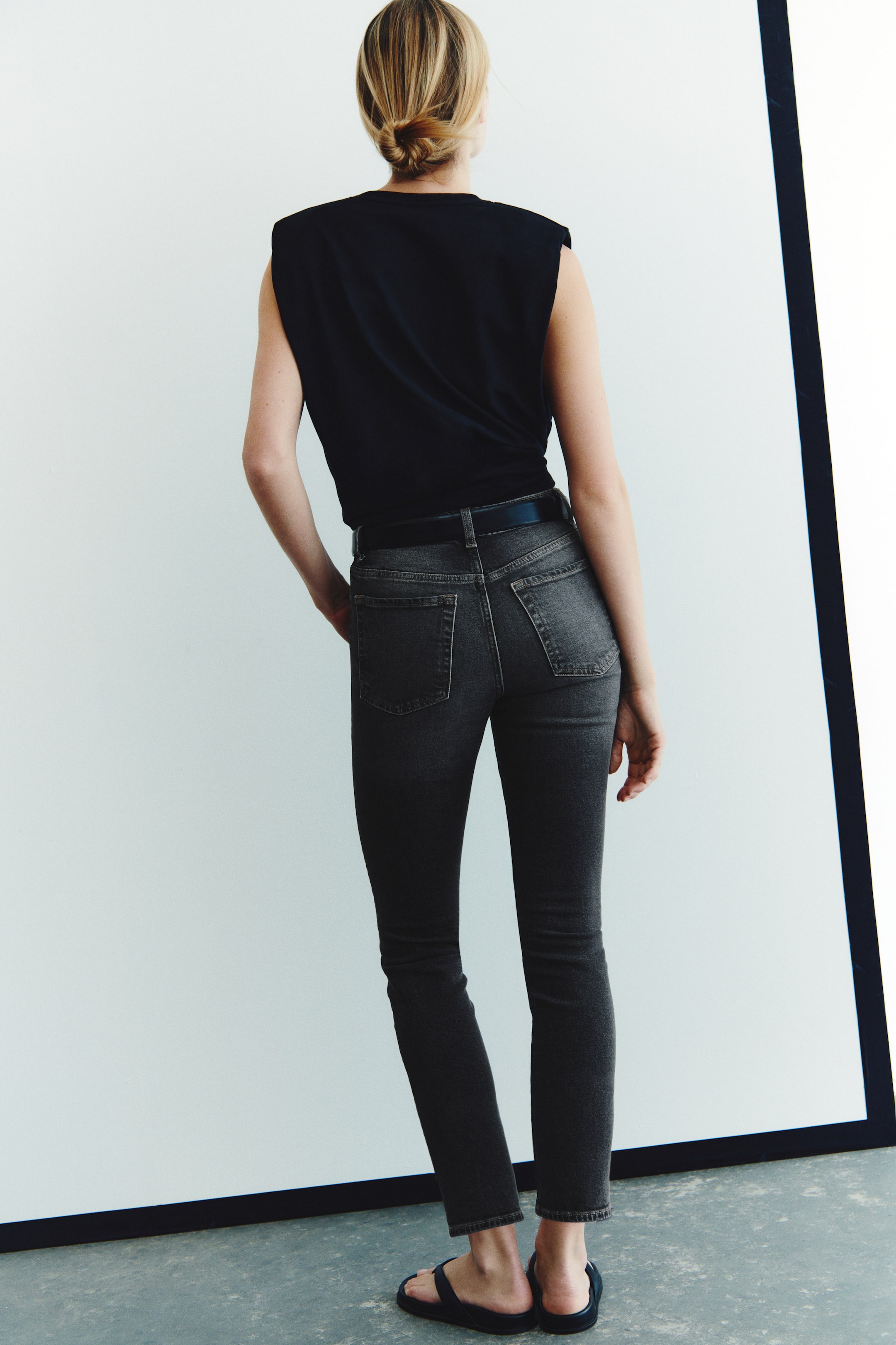 Slim Straight High-Waist Ankle Jeans