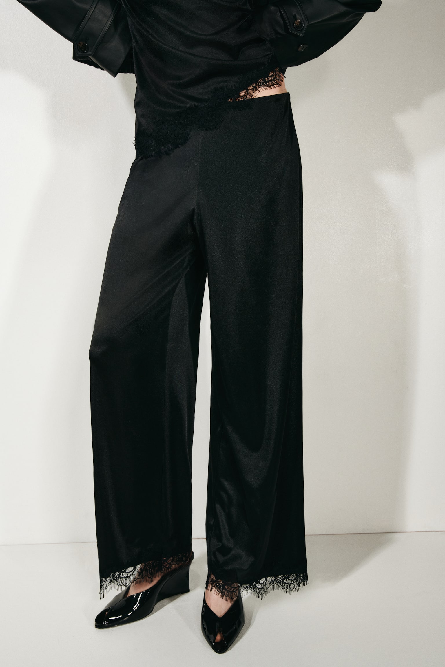Lace-trimmed interlock trousers - Black - 3