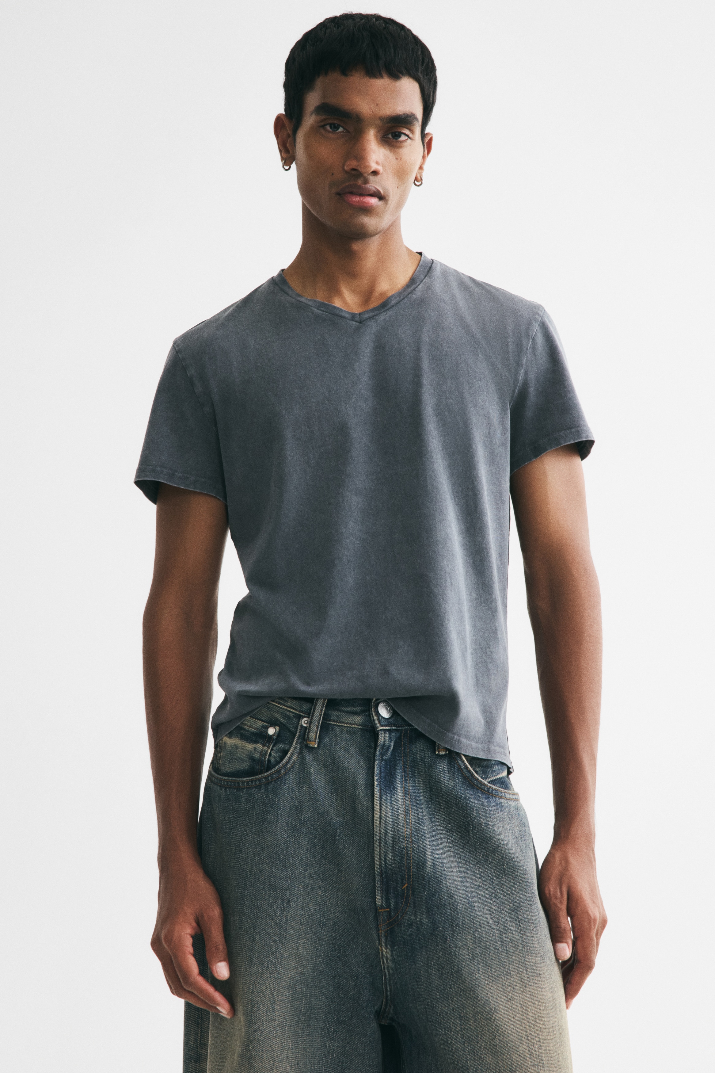 T-shirt i bomull Slim Fit - Mörkgrå/Crèmevit