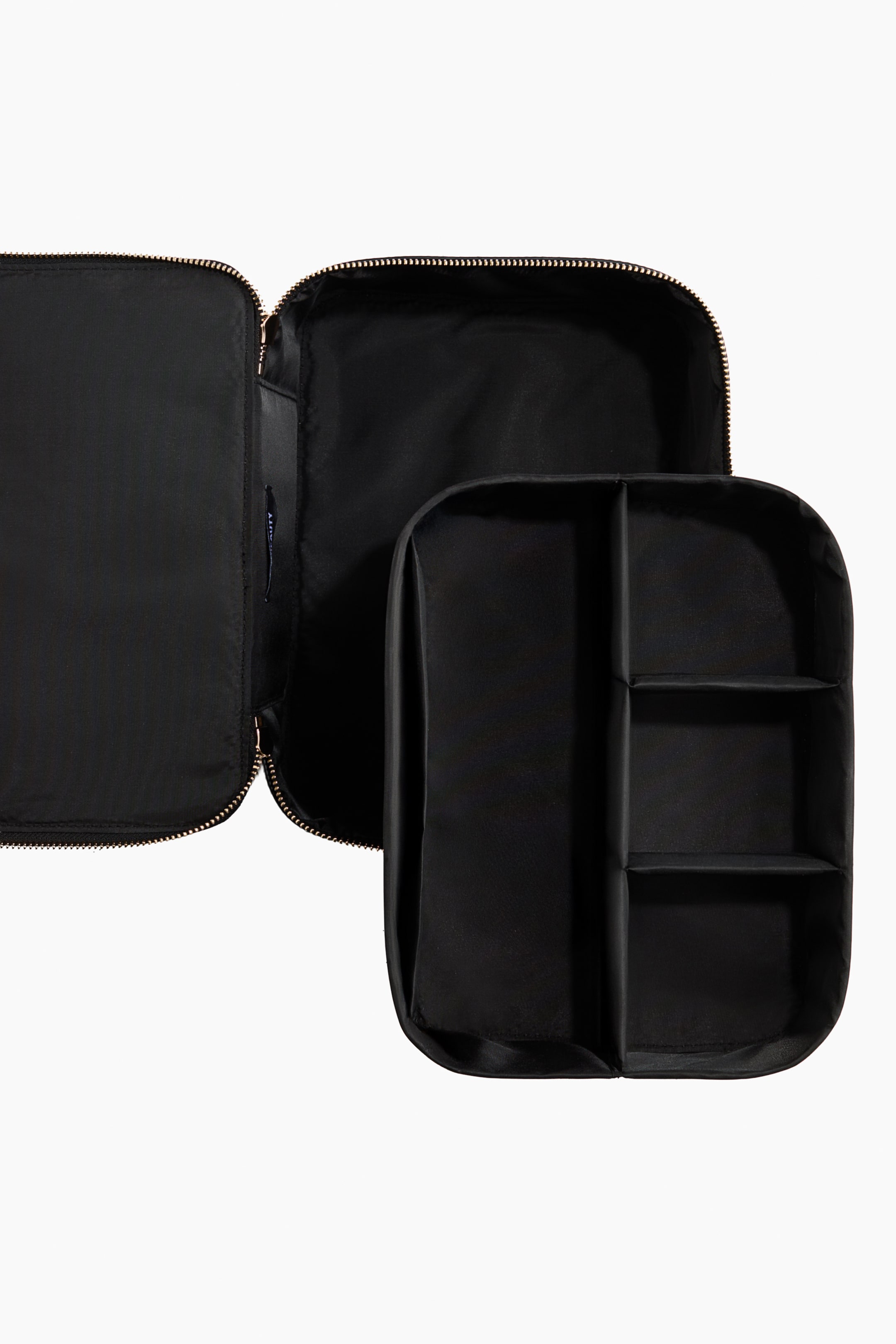 Женские сумки H&M Boxy Makeup Bag — фото 2