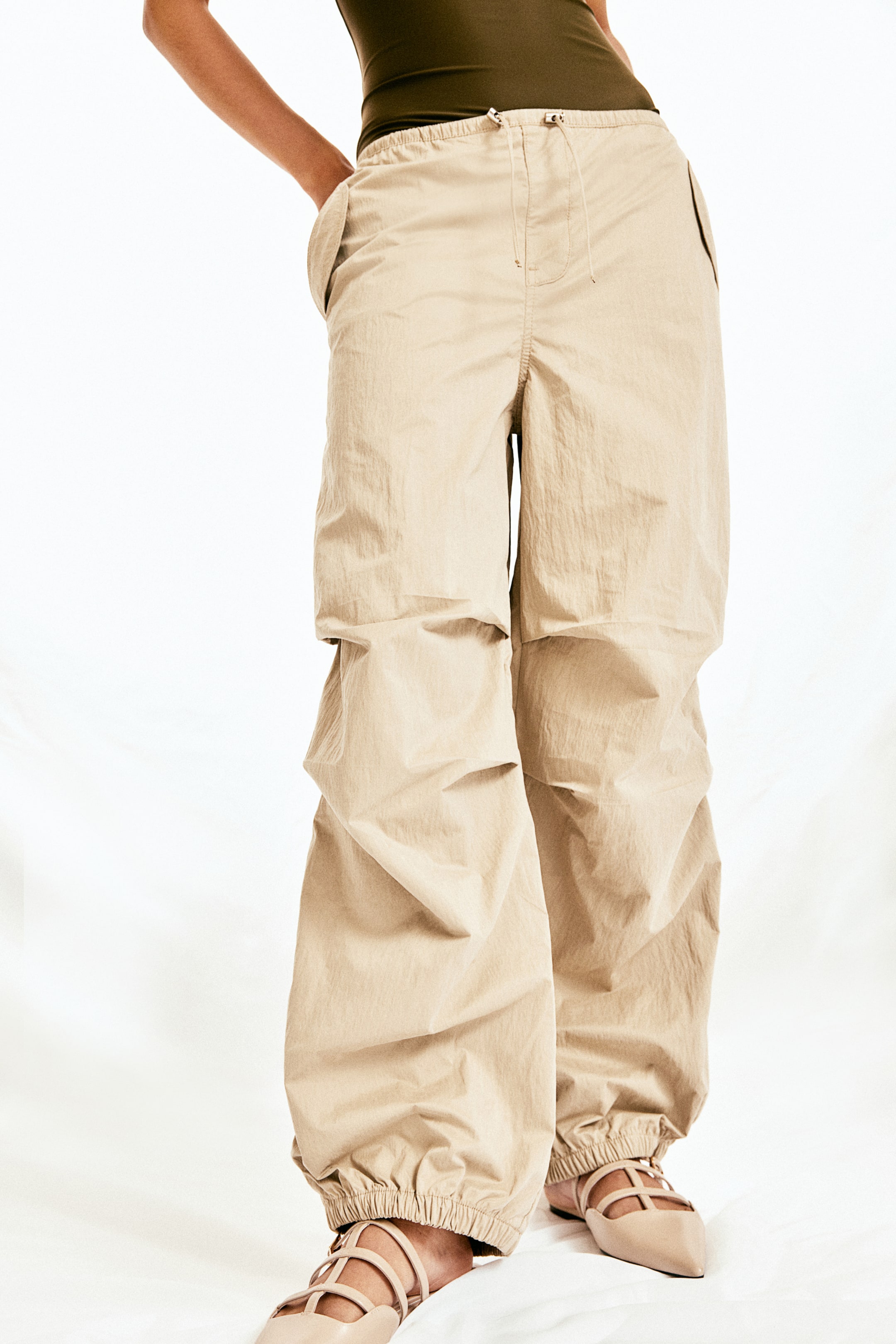 Parachute trousers - Khaki beige - Ladies | H&M GB 2