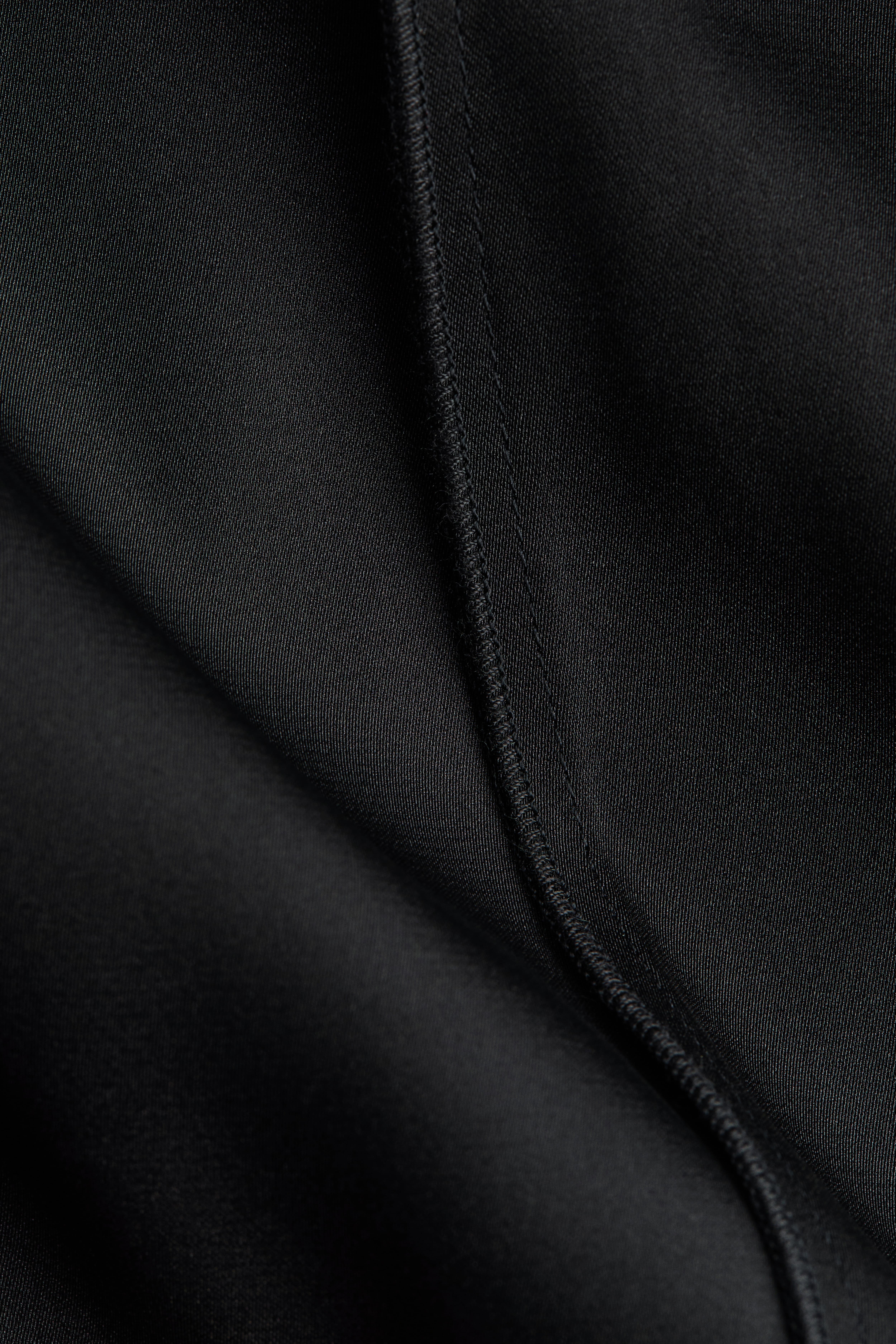 Robe à effet superposé en satin