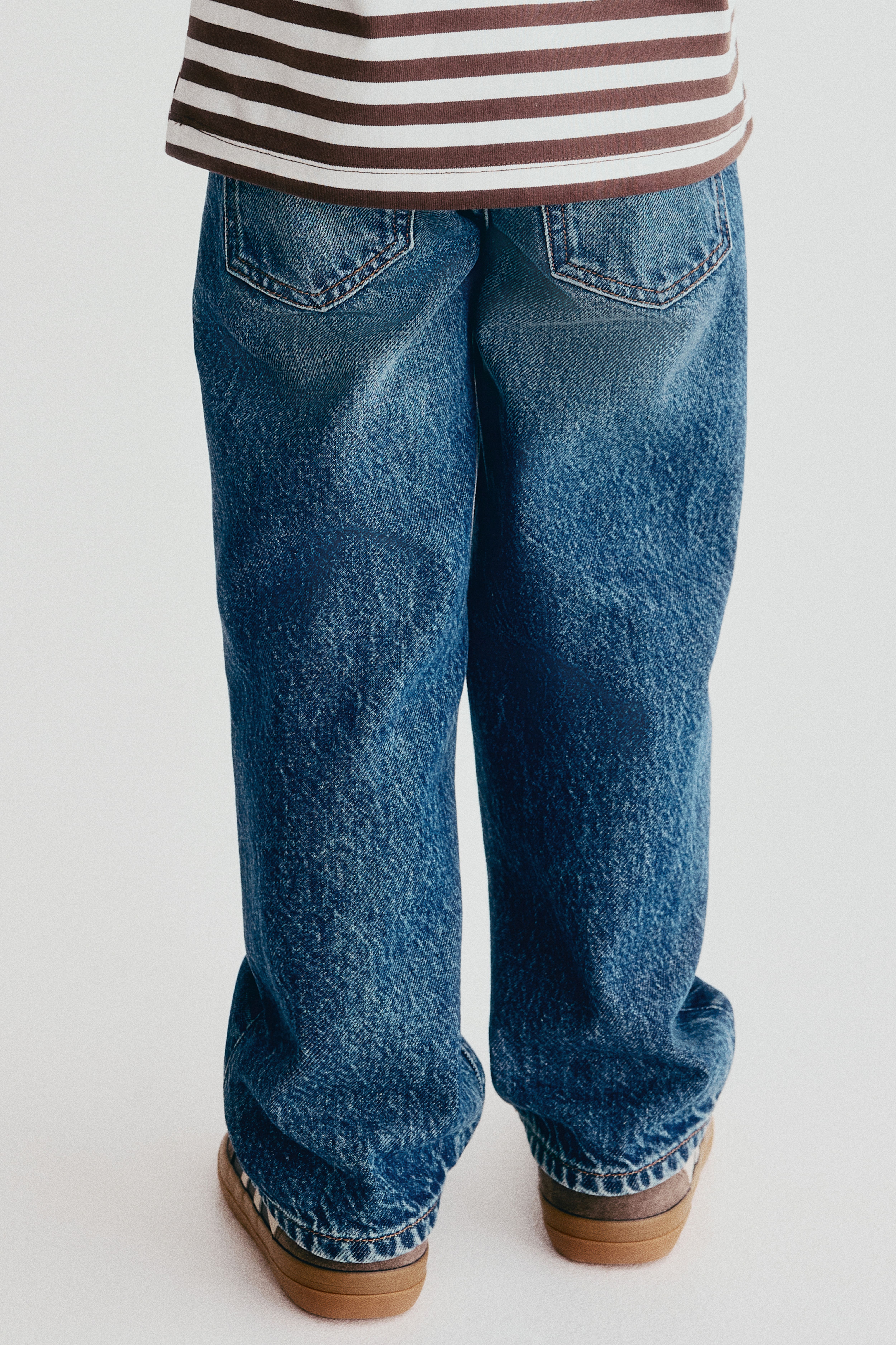 Loose-Fit Jeans