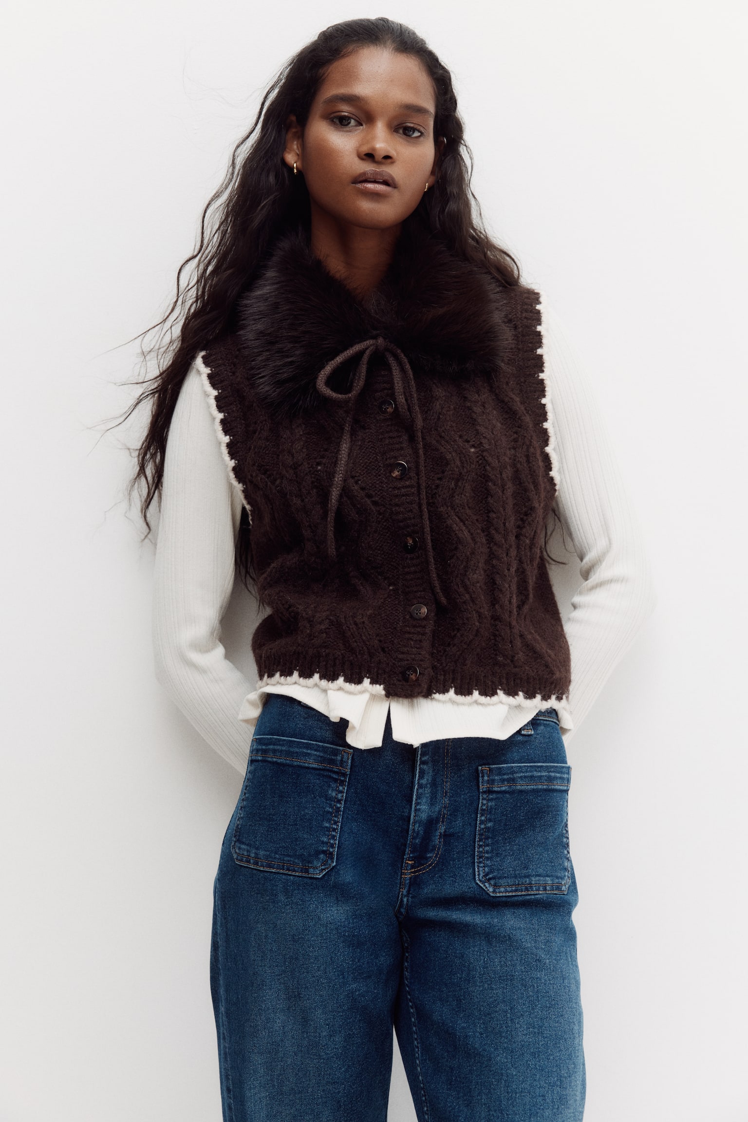 Cable-knit collared waistcoat - Dark brown - 1