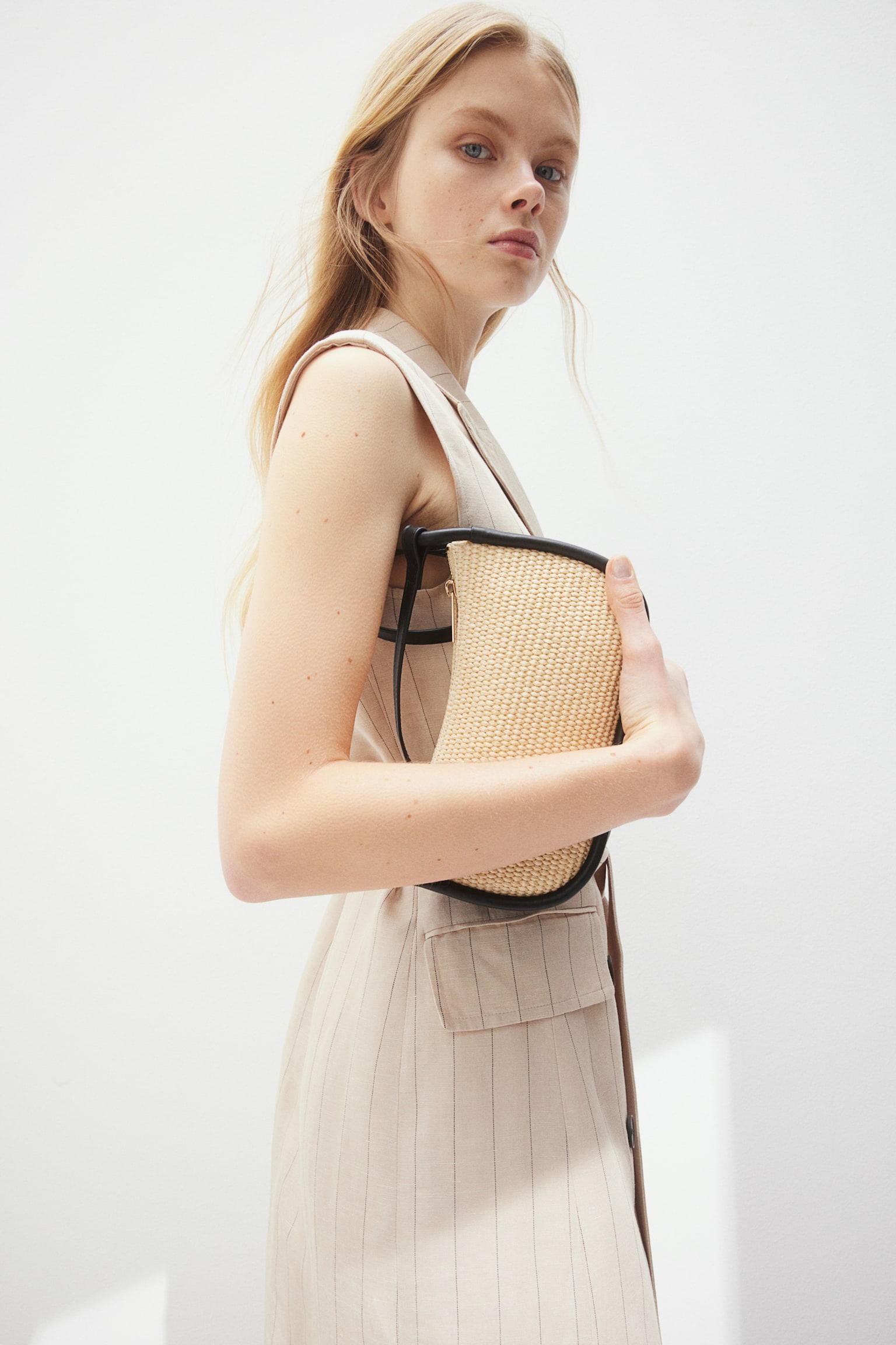 Crossbody Straw Bag - Beige/Black - 1