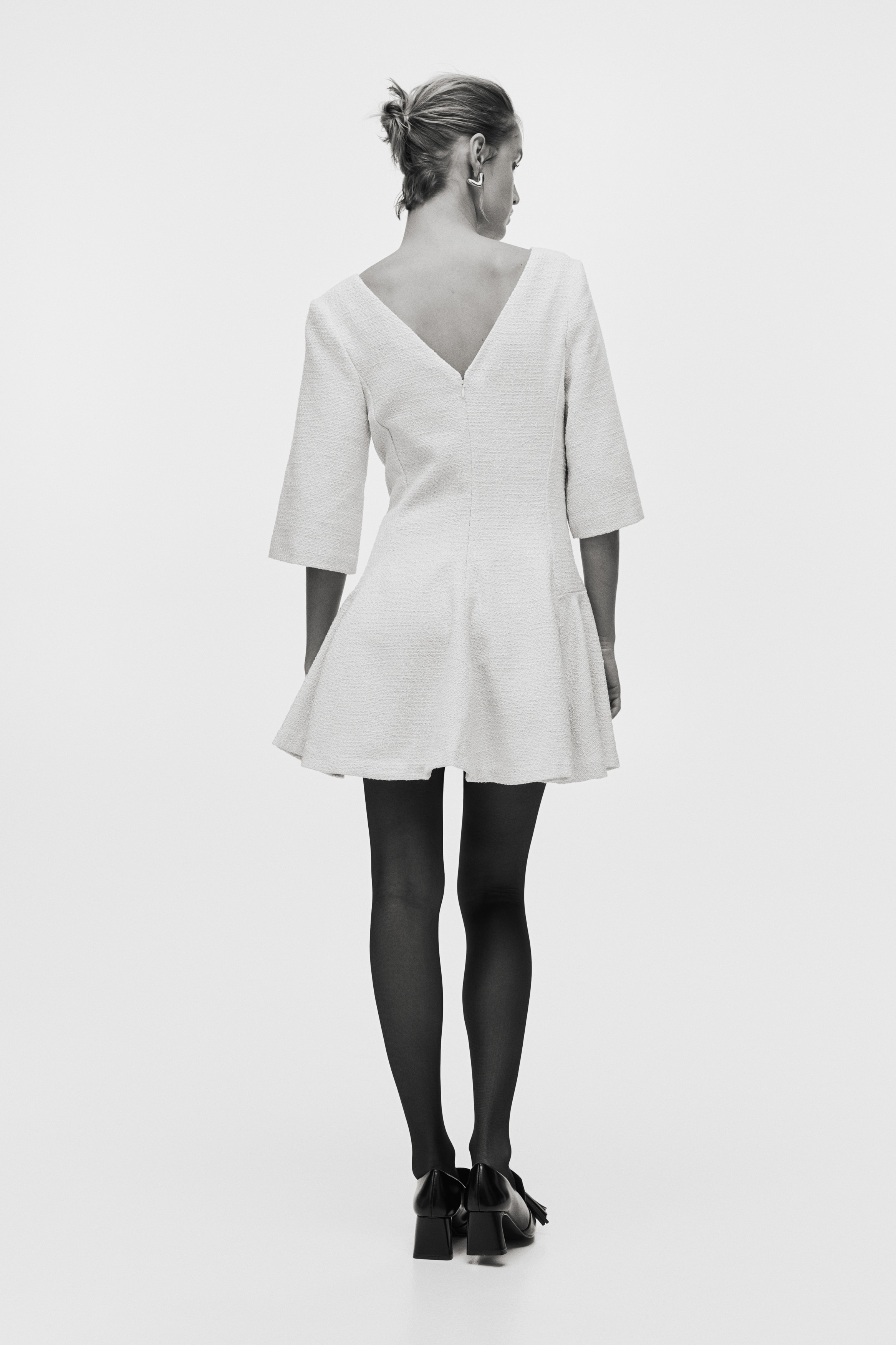 Kjole i bouclé - Lys beige/Marineblå