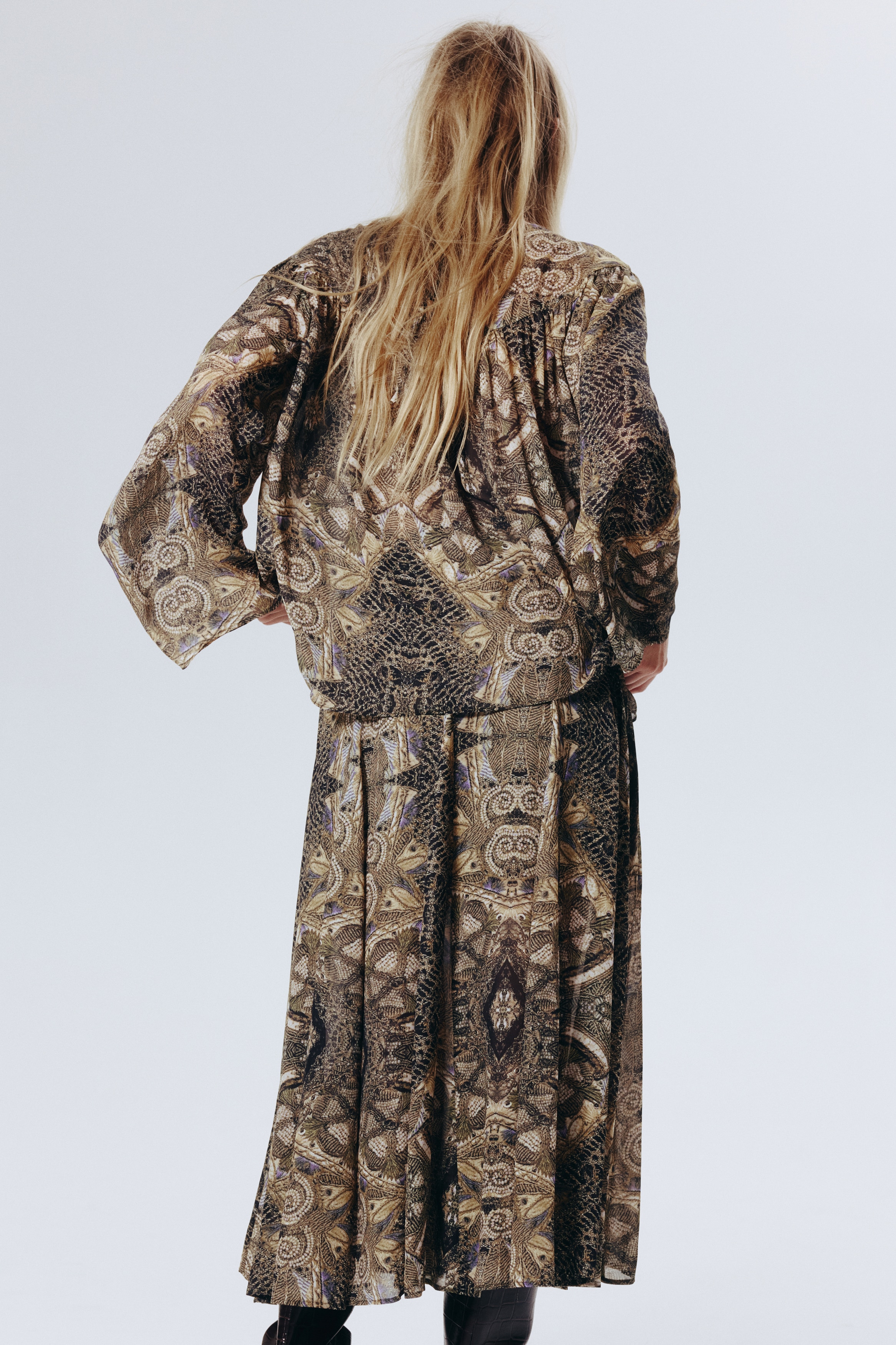 Godet-pleated skirt