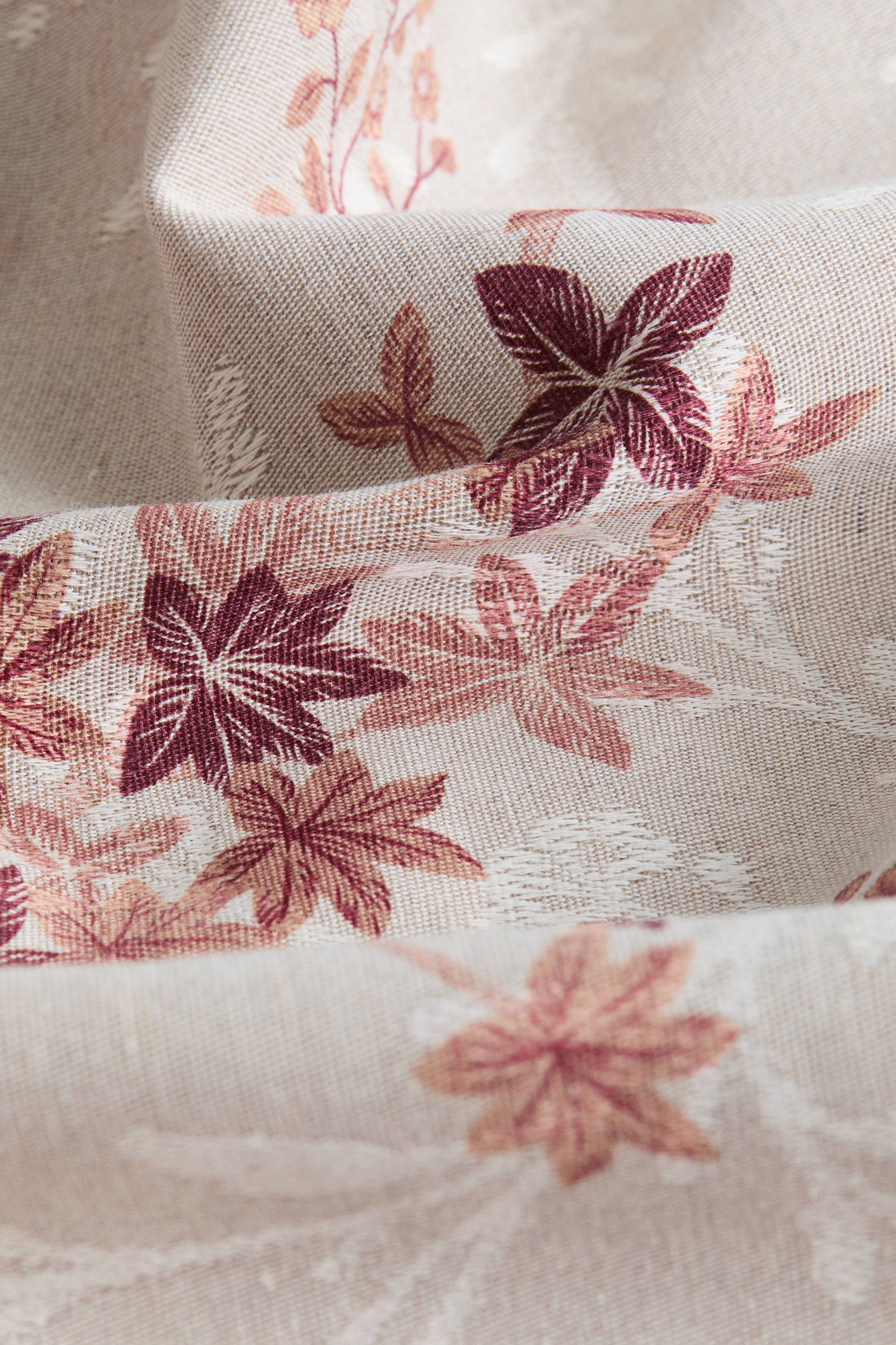 Large Printed Jacquard-Weave Tablecloth