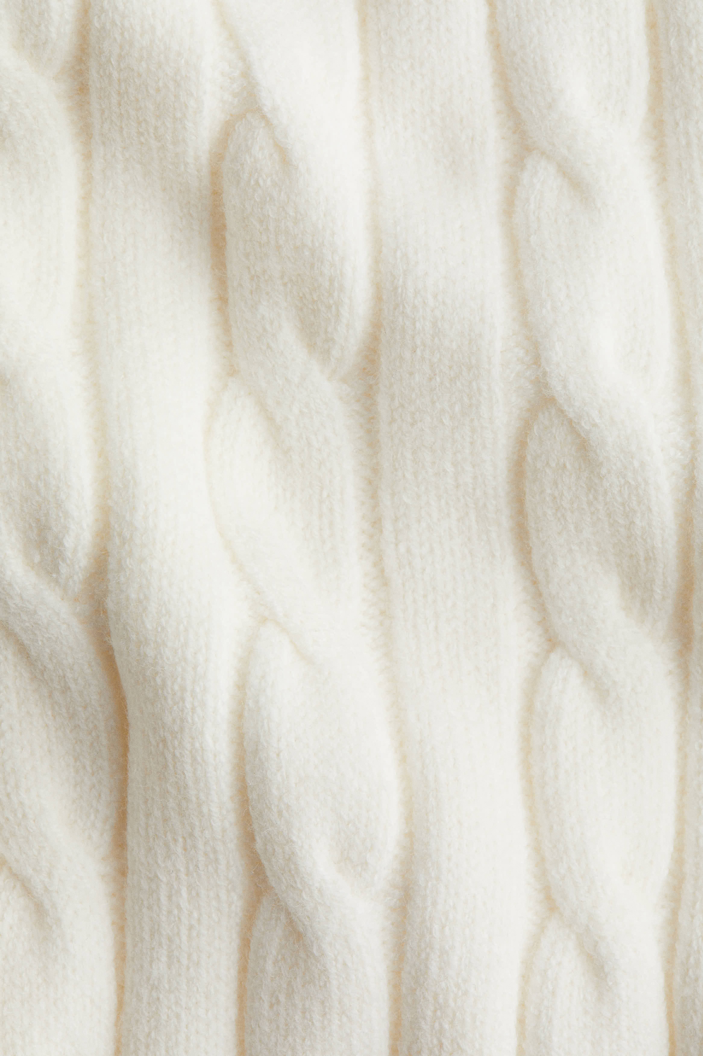 Cable-knit trousers