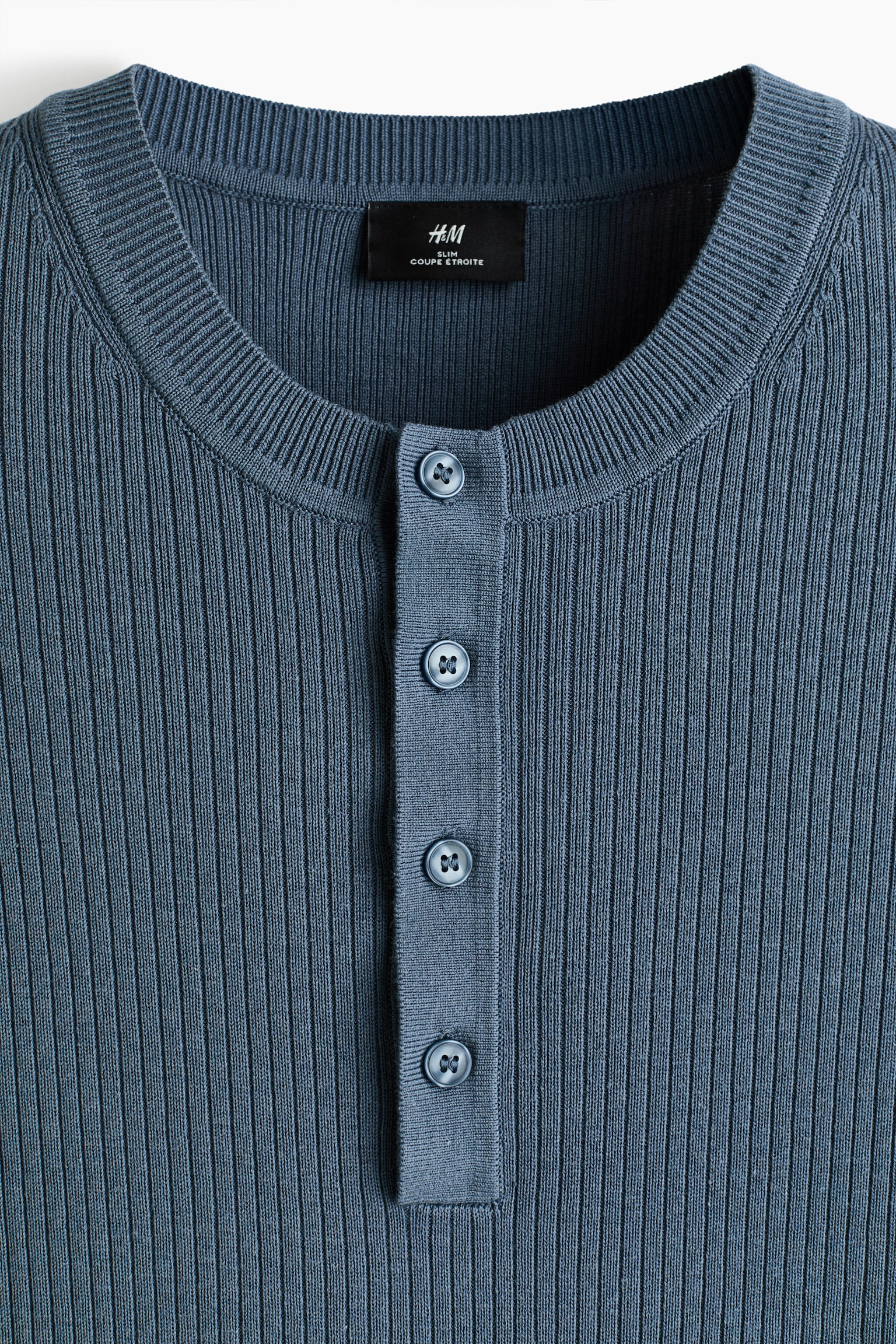 Мужская рубашка H&M Slim-Fit Fine-Knit Henley, цвет: Тёмный пыльный синий — фото 6