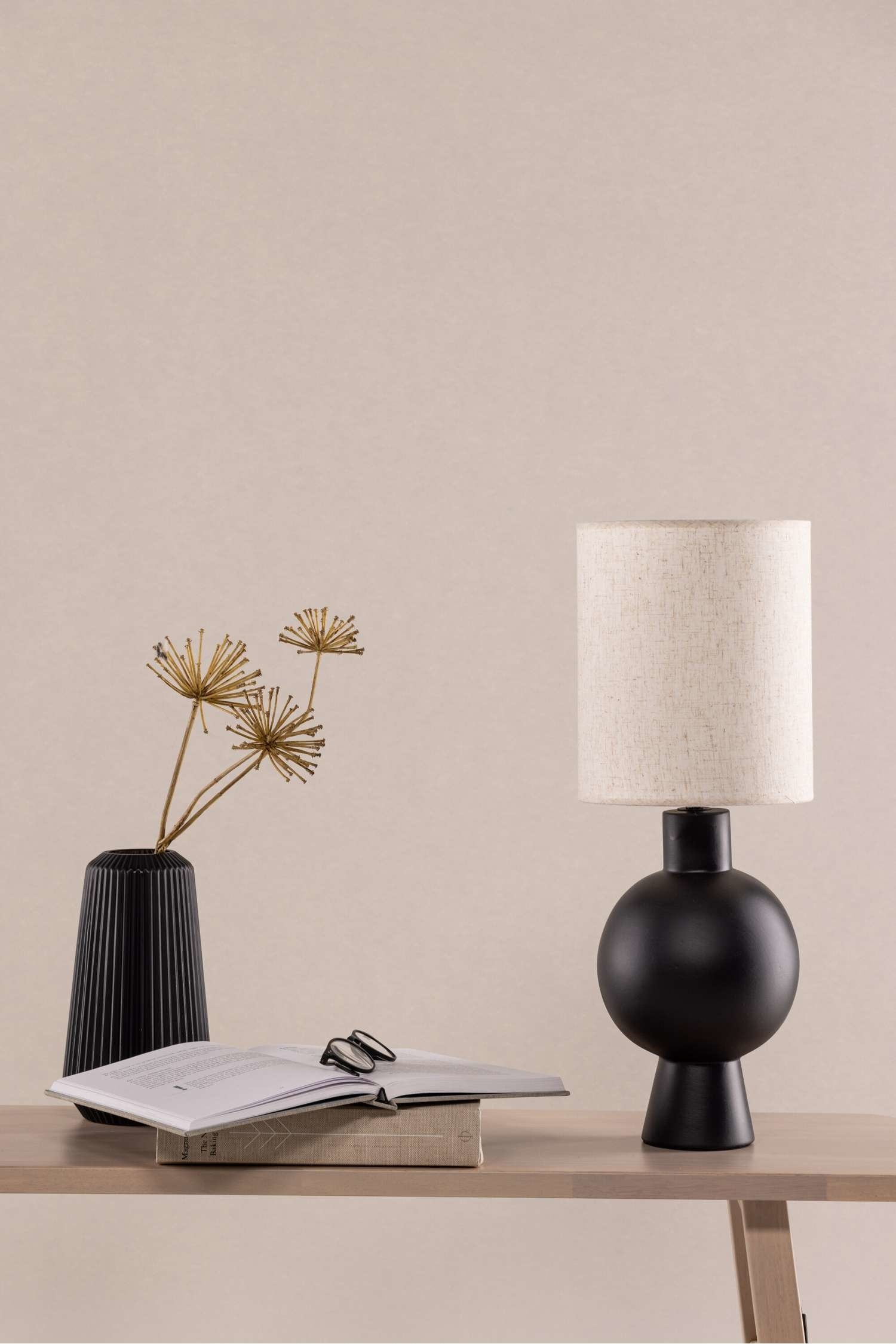 Mysterna Lampa Stołowa - Czarny, Beton