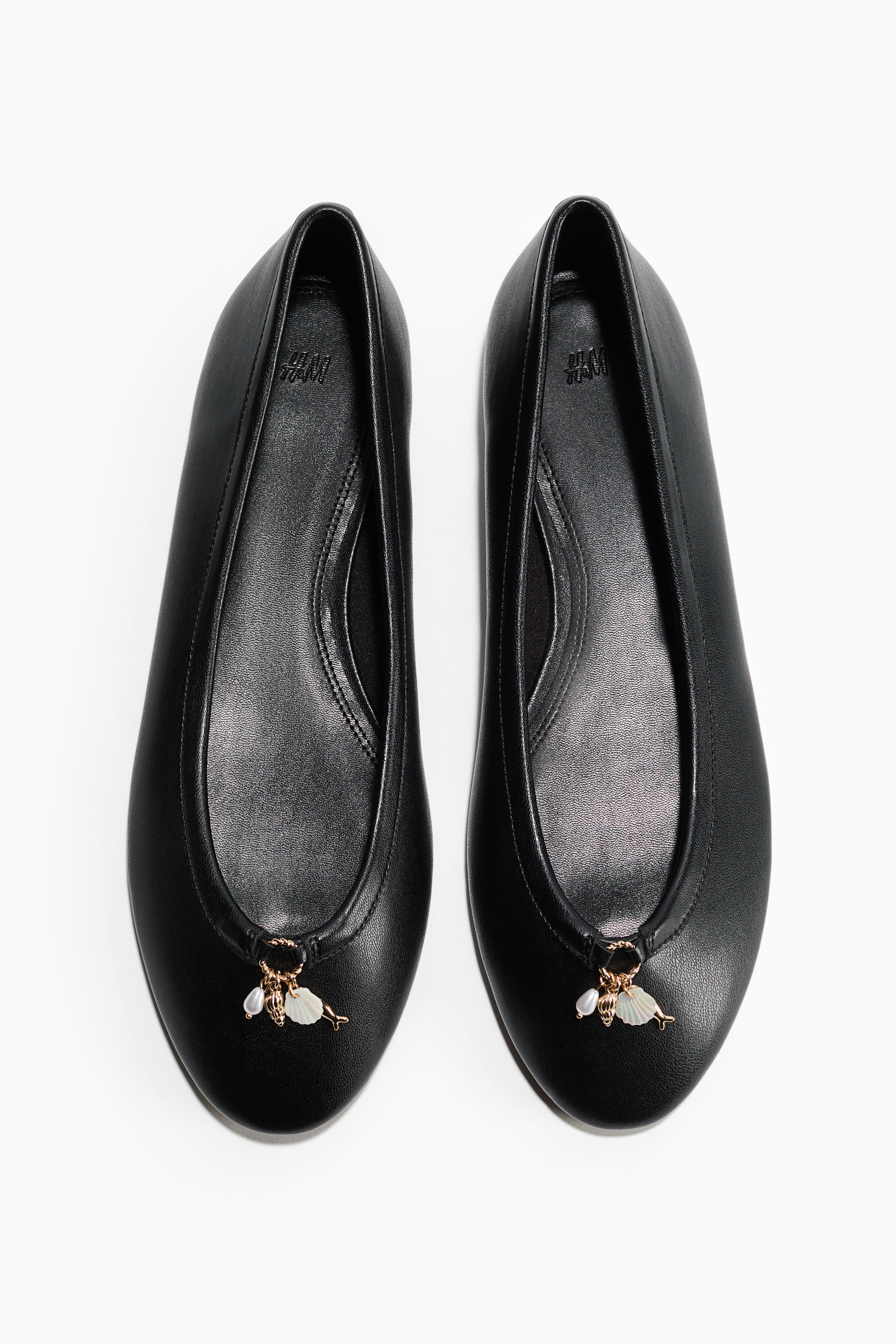 Charm-Detail Flats