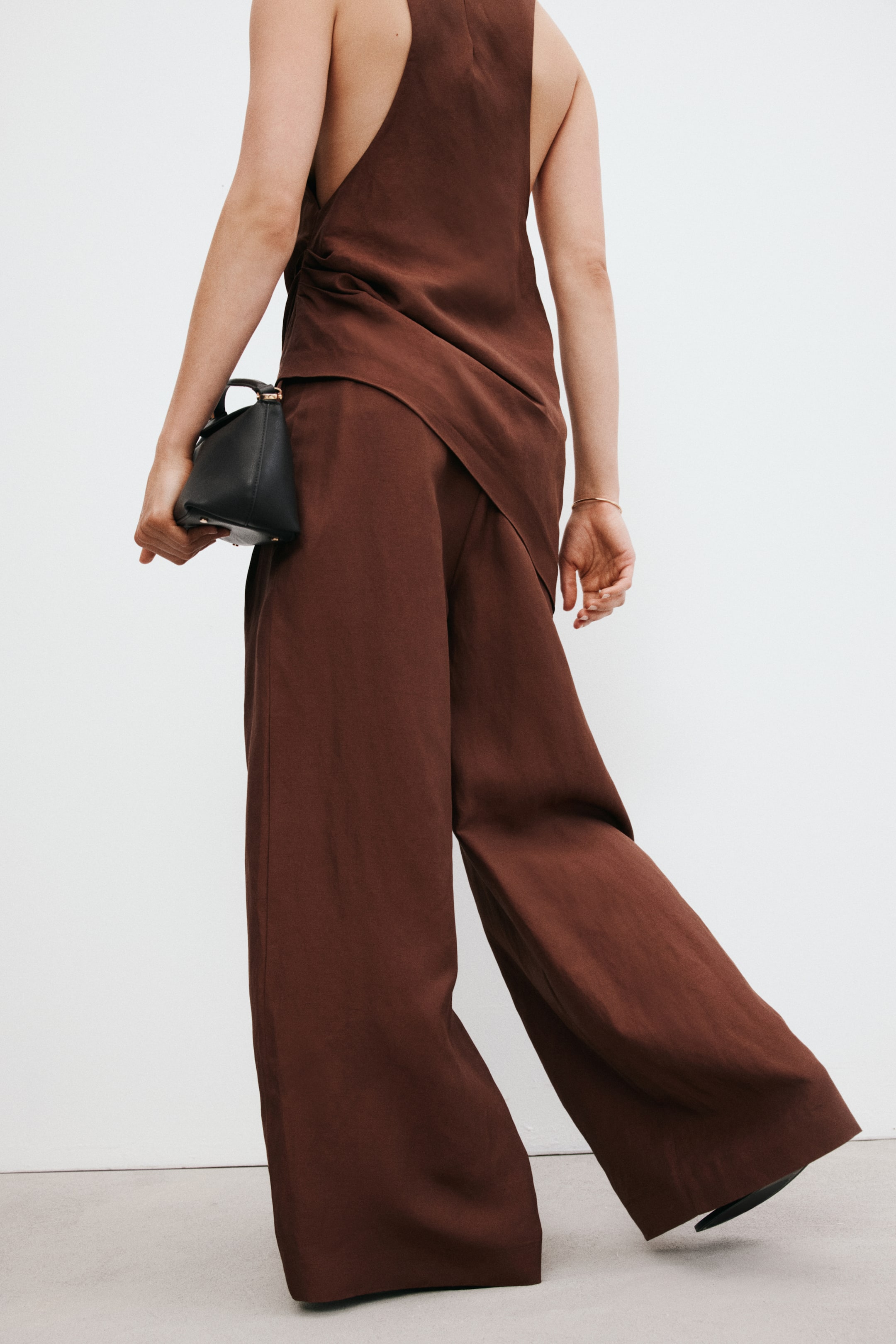 Wide-Leg Linen-Blend Pants