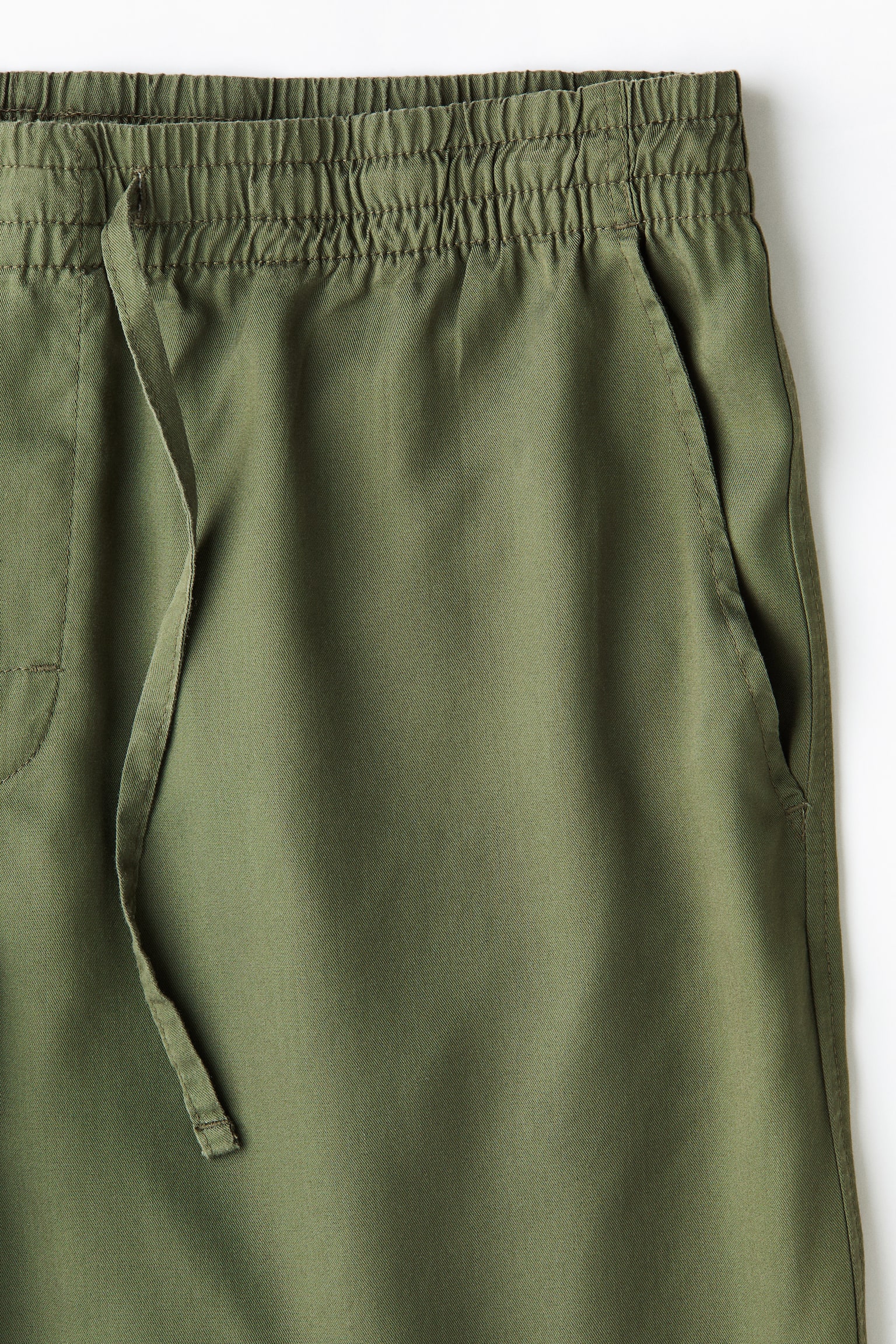 מכנסיים מליוסל Relaxed Fit - ירוק חאקי/שחור - 4