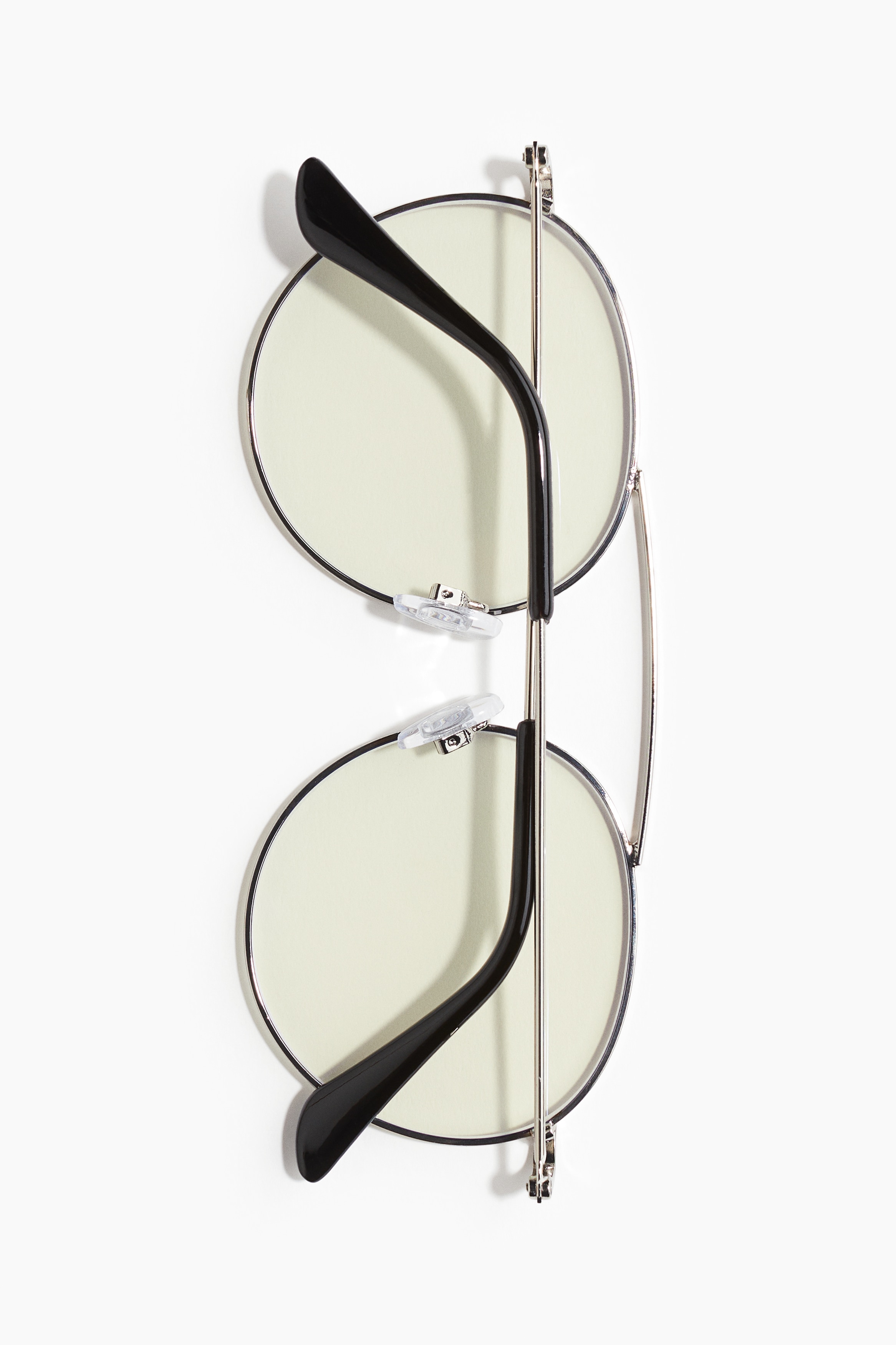 Round sunglasses
