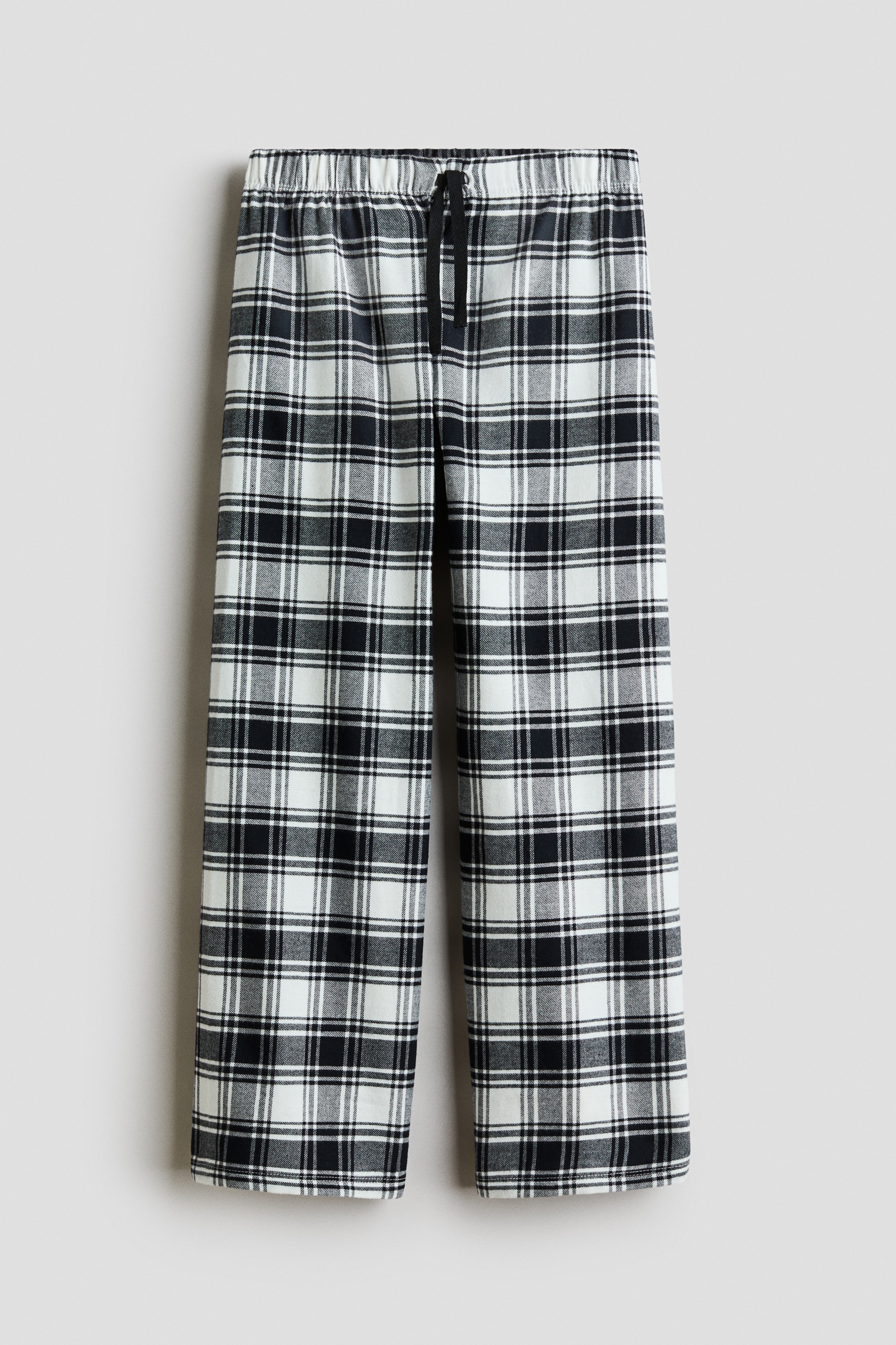 Patterned flannel pyjama bottomsModel