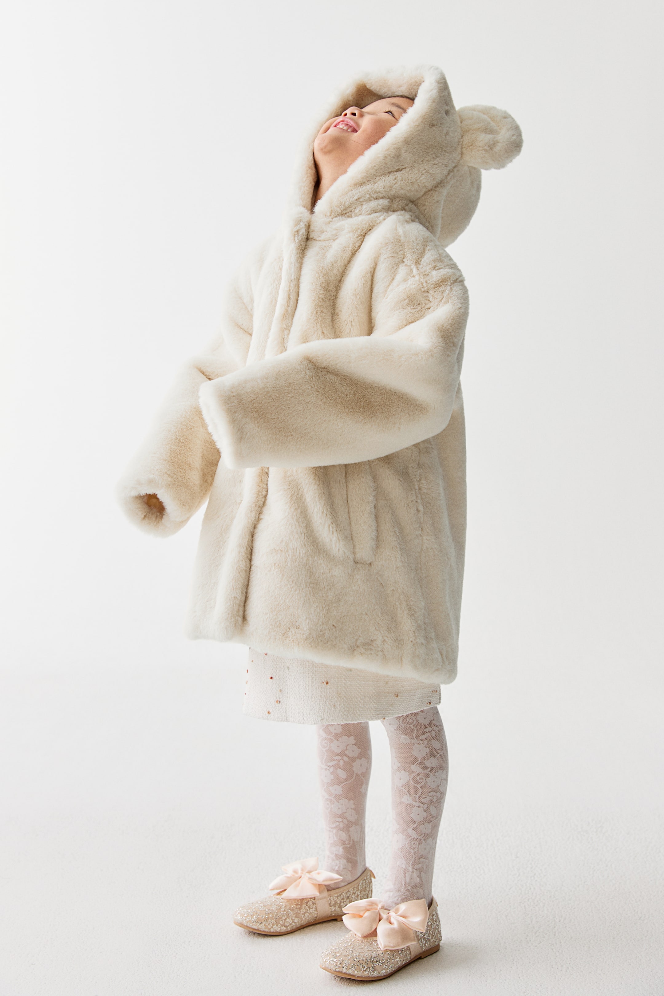 拡大画像を表示: フーデッドフラッフィコート - クリーム - Kids | H&M JP 1