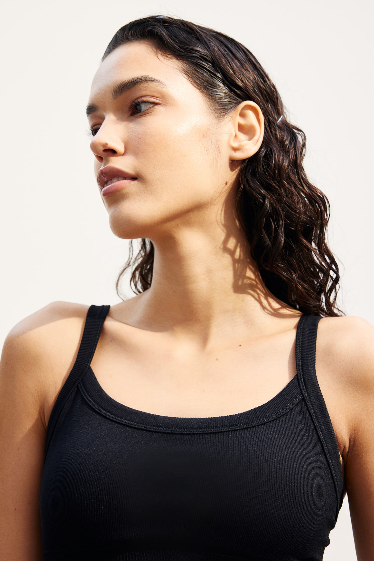 Light Support Sports bra in DryMove™ - Black - 6