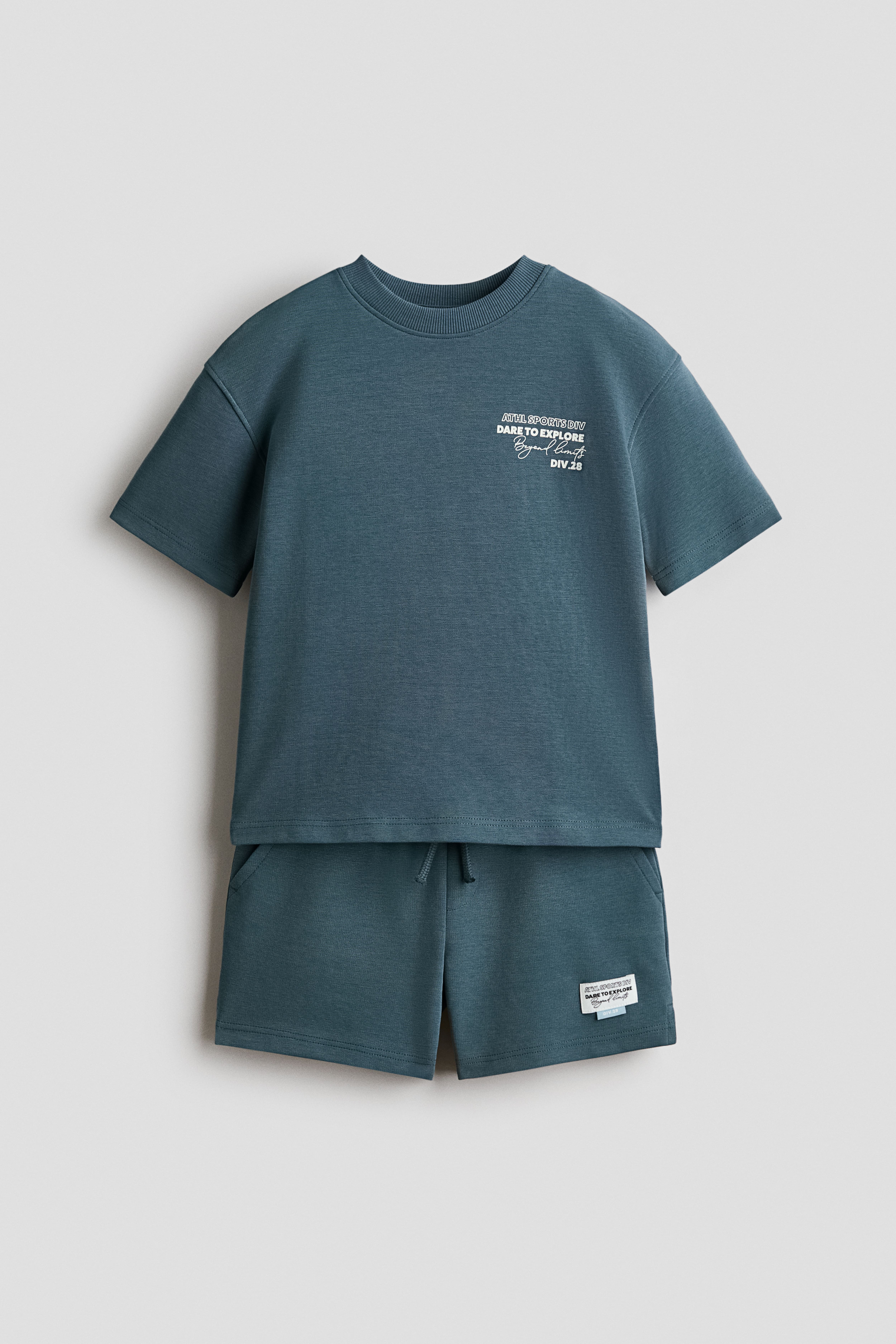 2-Piece T-Shirt and Sweatshorts Set