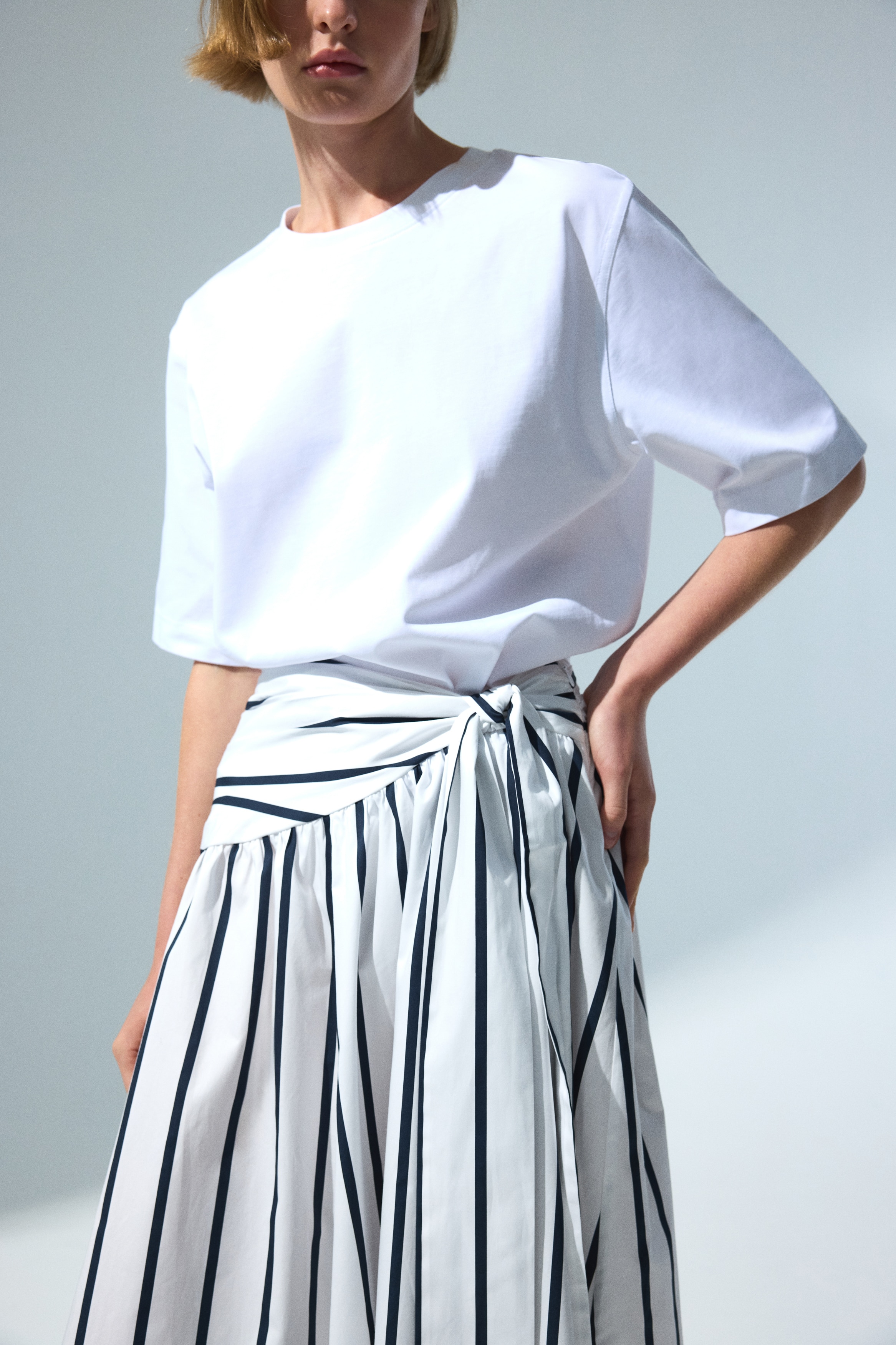 Gonna in popeline da annodare - Bianco/blu navy righe