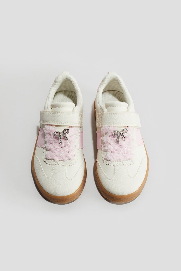 rosa skor rosa sneakers med rosett