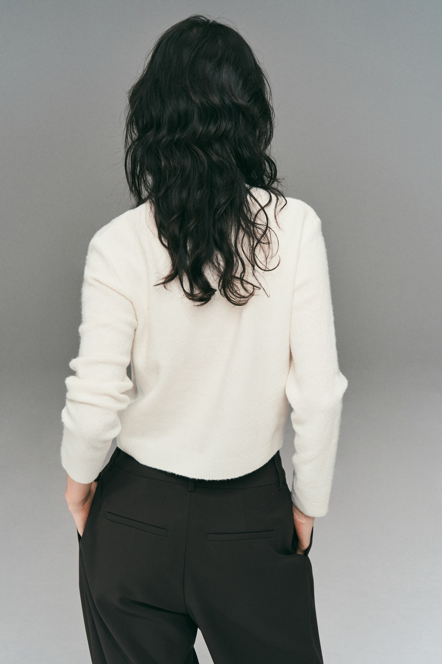 스카프 칼라 스웨터 - 화이트 - 4