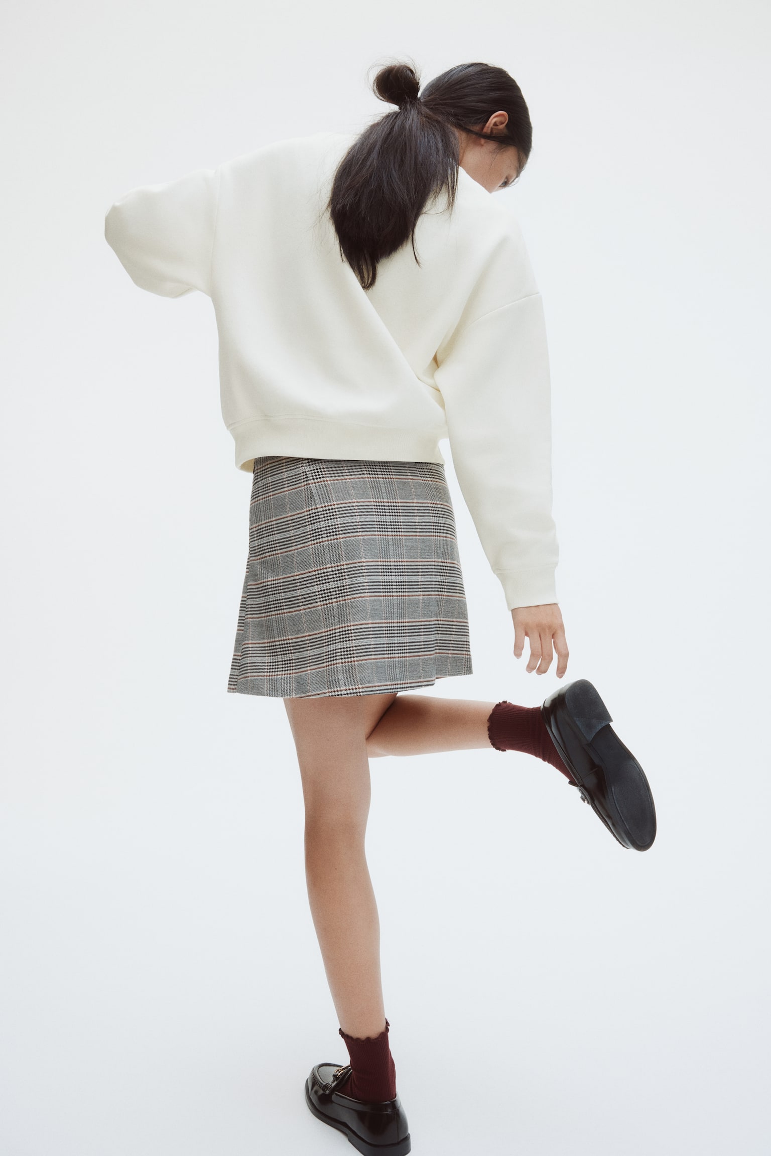 Áo nỉ in hình - Màu trắng/Bambi - 7