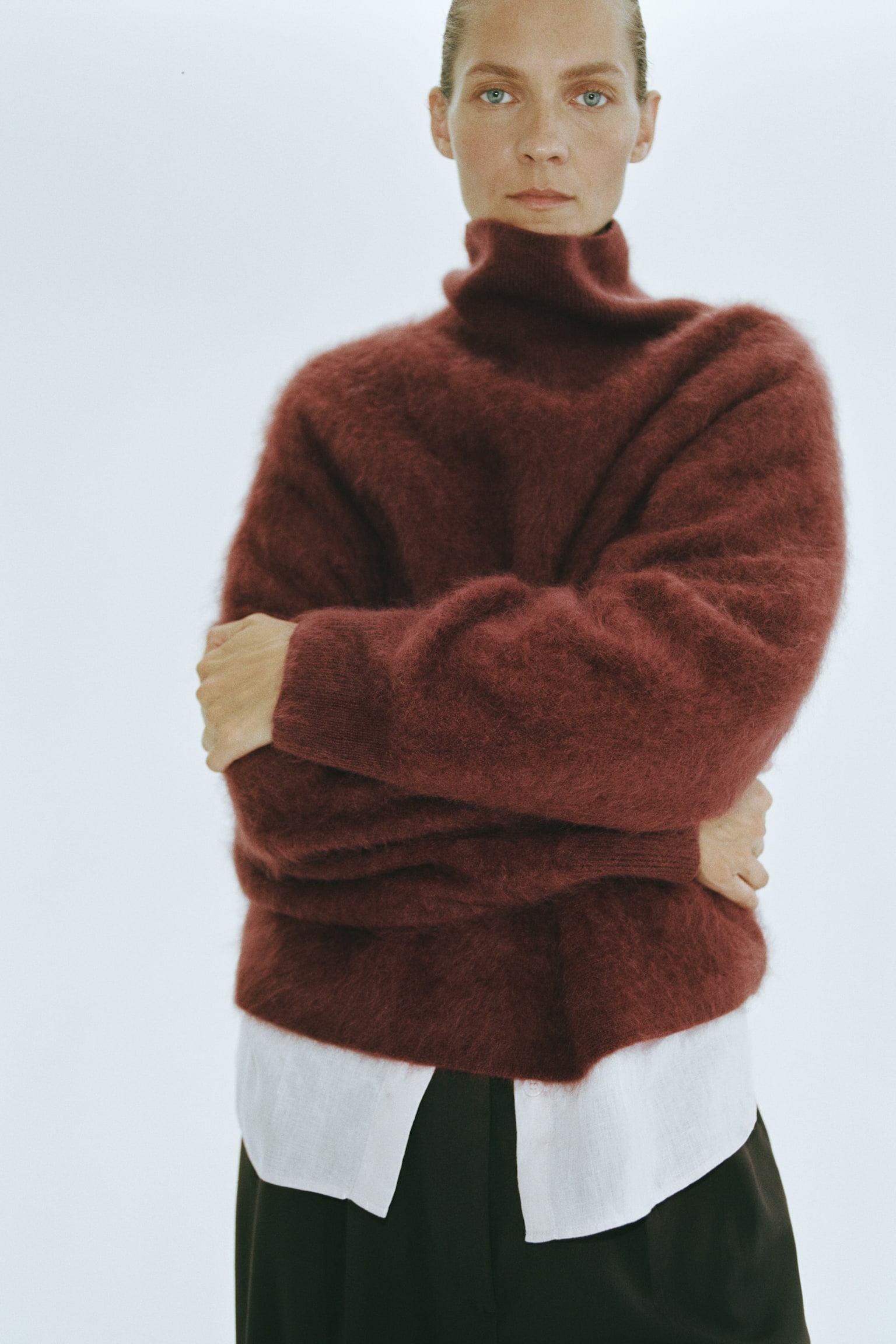 Женский свитер H&M Oversized Wool Mock-Turtleneck, цвет: Тёмный тёмно-бордовый — фото 2