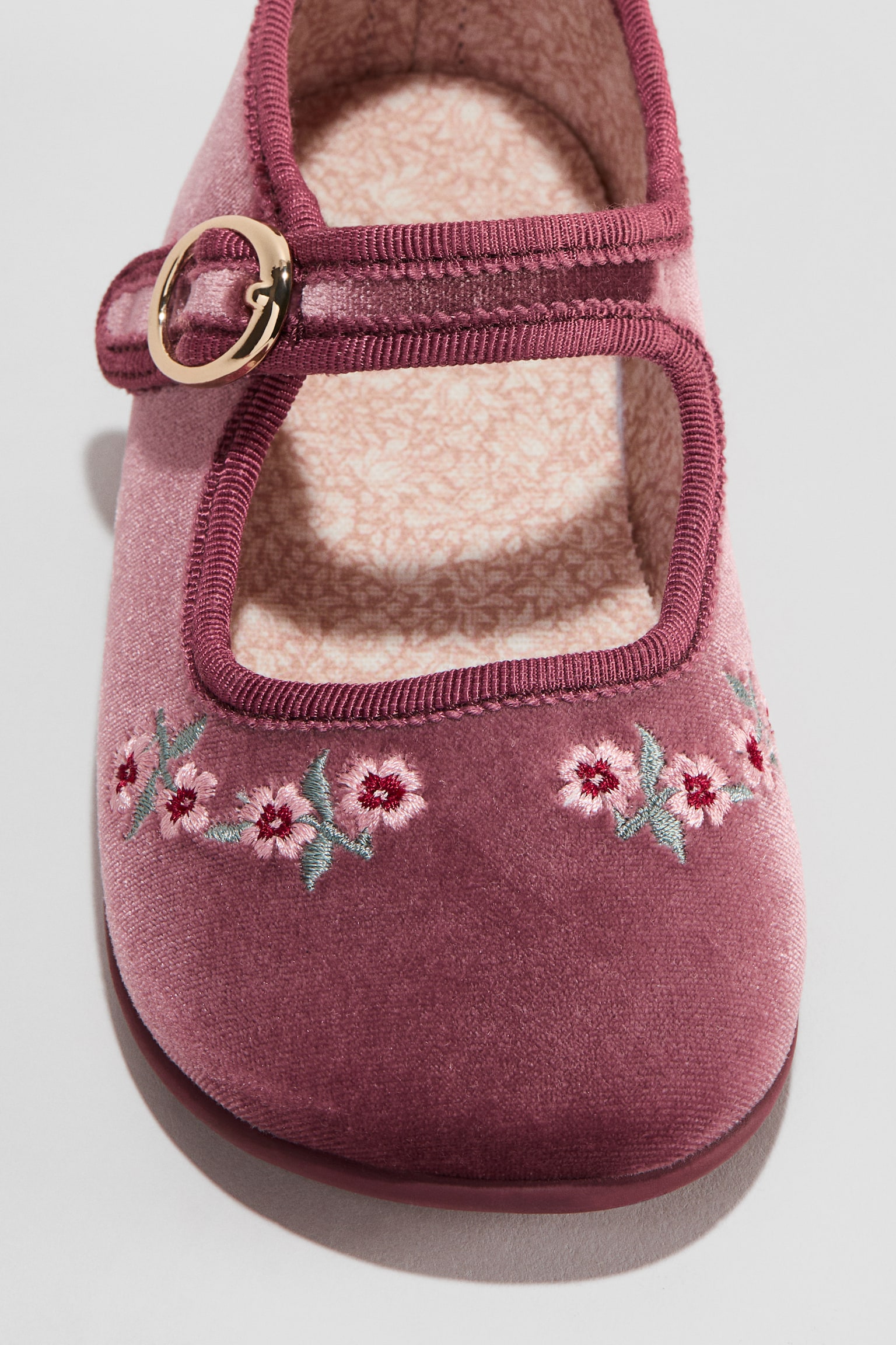 Балетки H&M Embroidery-detail velour Mary Janes, цвет: Тёмный пыльный розовый — фото 2
