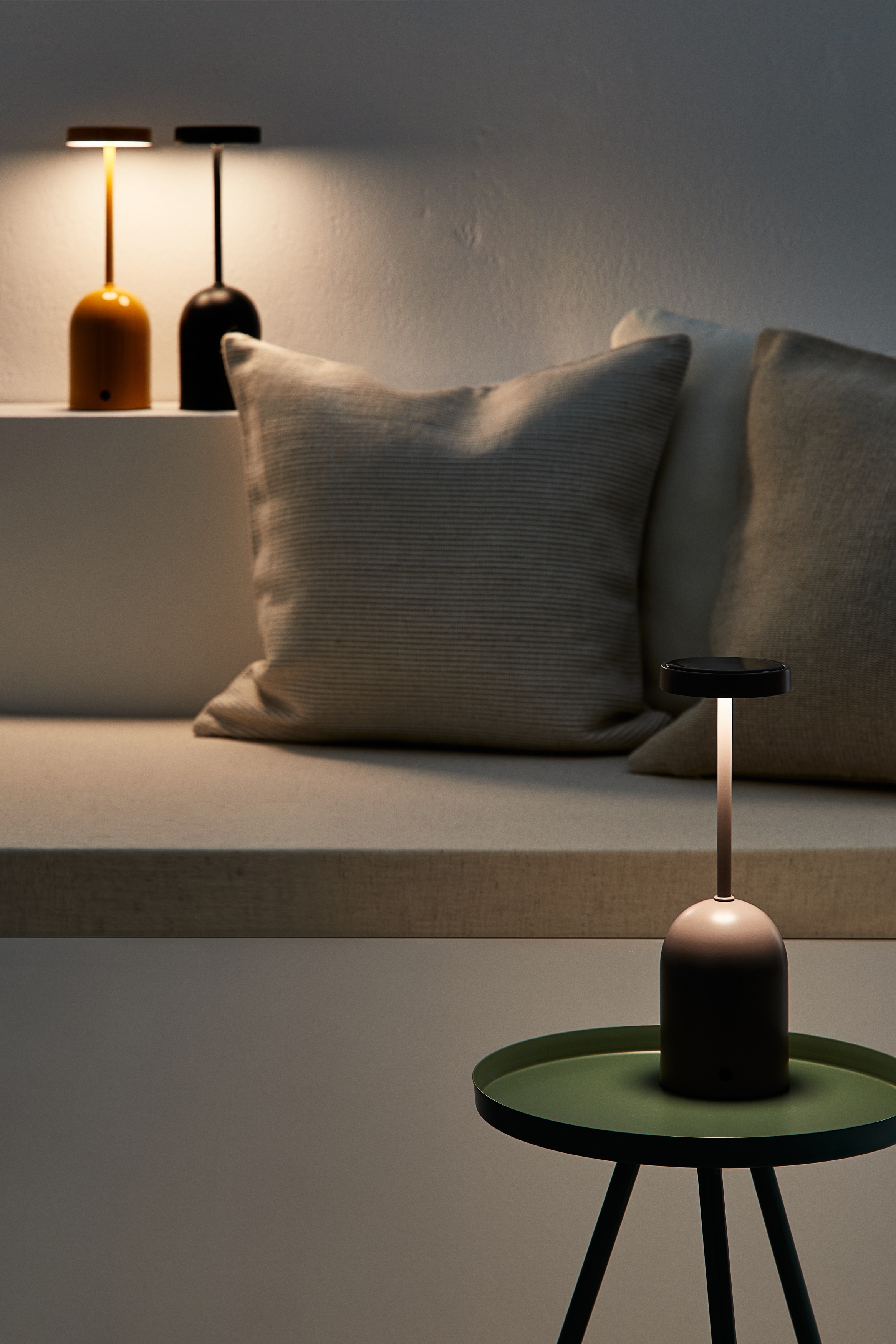 Solcellslampa för utomhusbruk - Mörkbeige