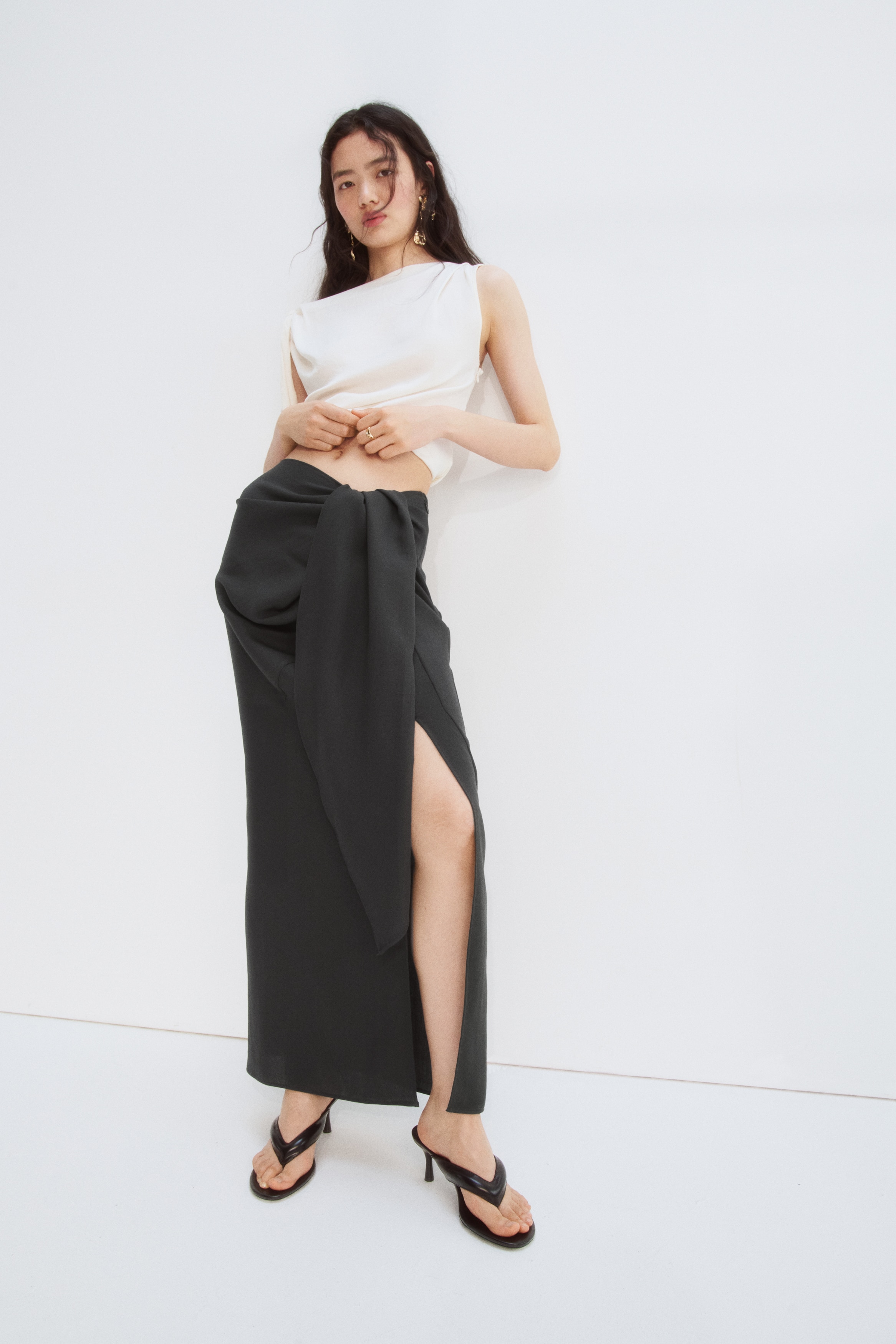 Knot-Detail Maxi Skirt-Dark gray