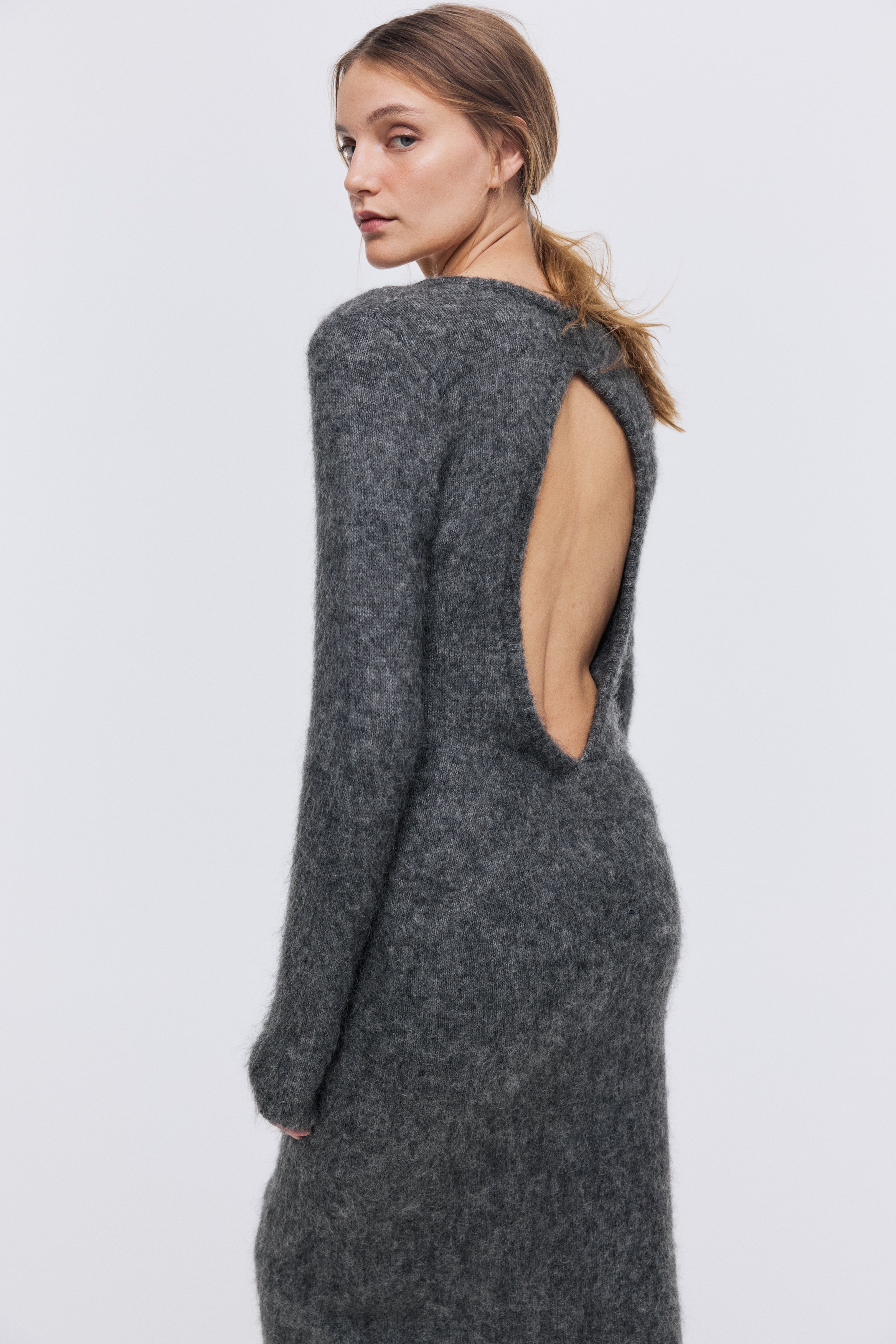 Robe en mohair mélangé avec dos ouvert - Gris foncé chiné/Marron foncé