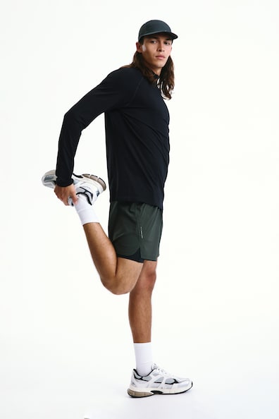 マッスルフィット ハーフジップスポーツトップス DryMove™