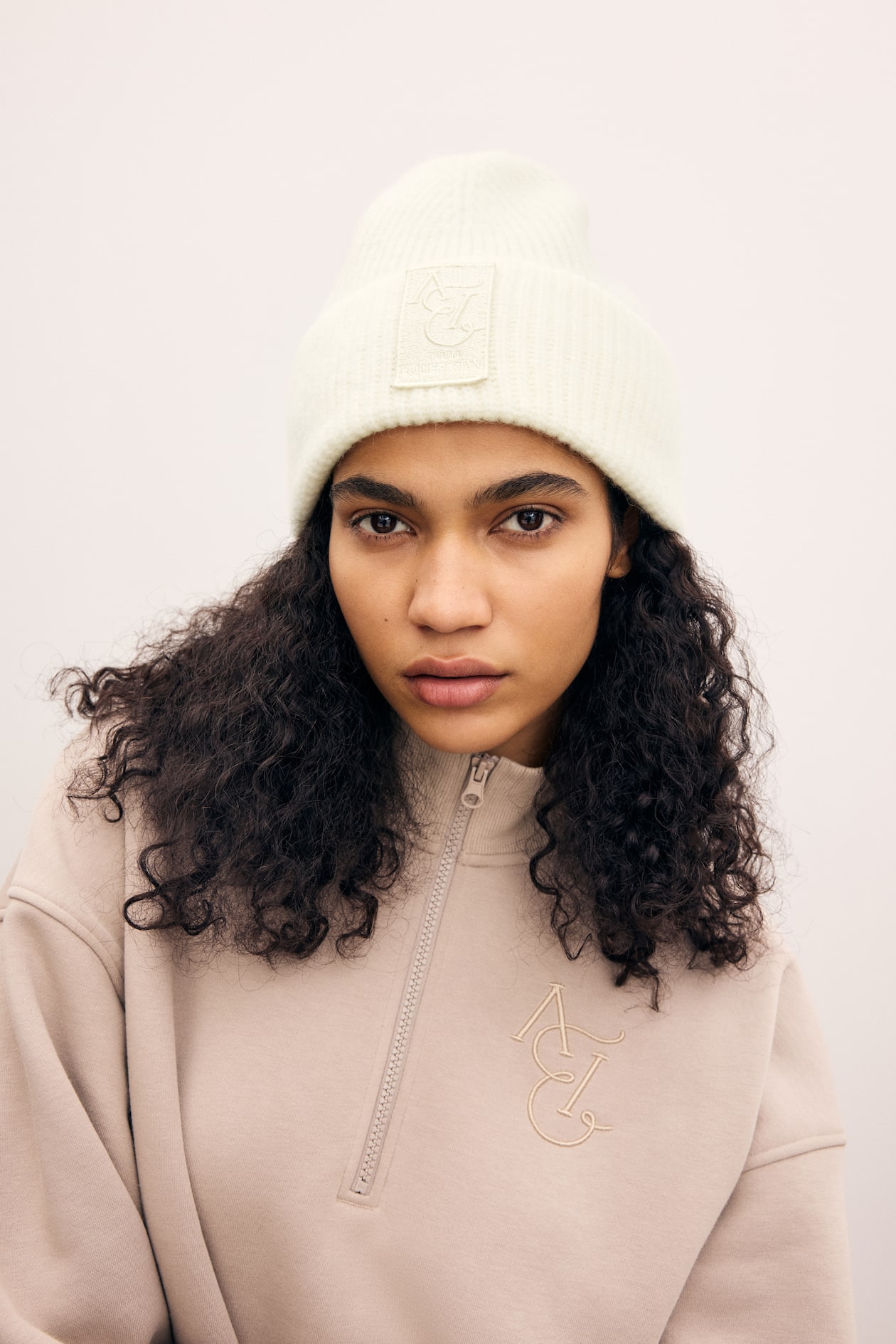 Rib knit Alpaca blend Beanie White Ladies H M GB rib-knit-alpaca-blend-beanie-white-ladies-h-m-gb