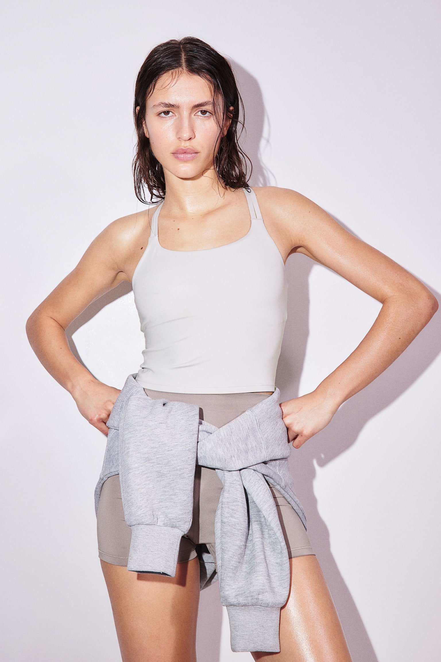 Cropped Activewear Cami In DryMove™ - Light grey/Light khaki green/Black - 4