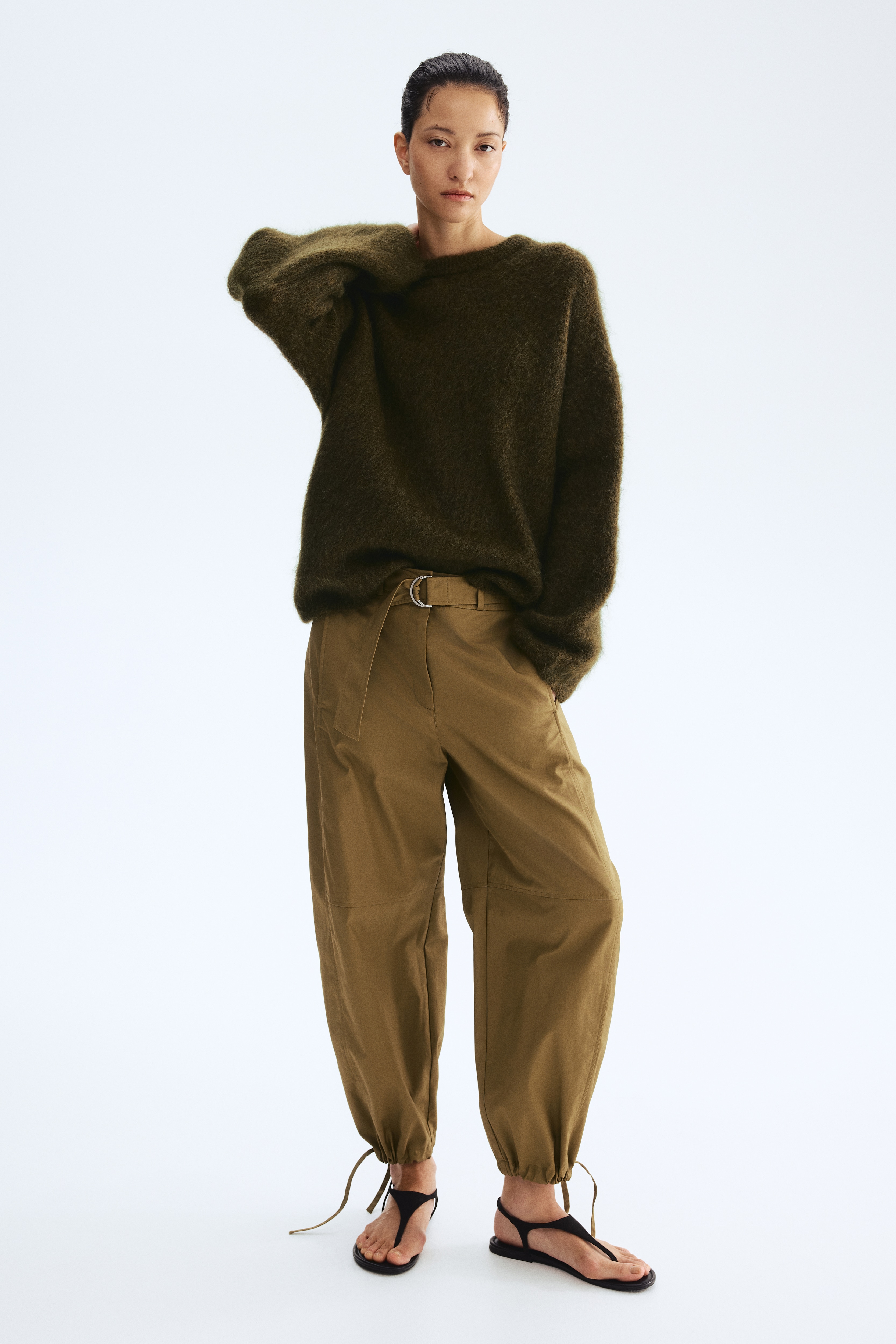 Katoenen broek met ceintuur - Kakigroen/Beige