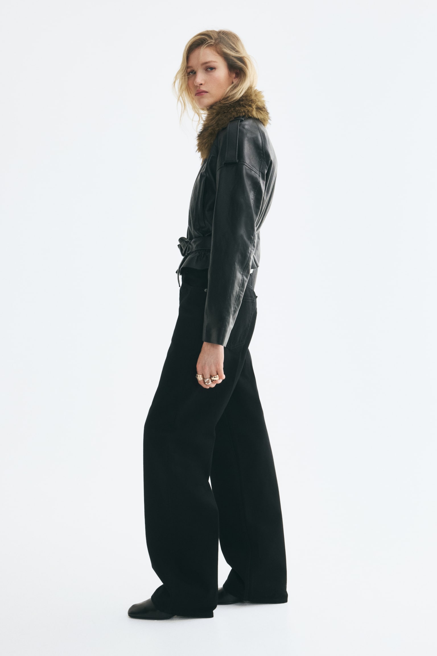 Женская куртка H&M Coated Jacket with Fluffy Collar, цвет: Чёрный — фото 6