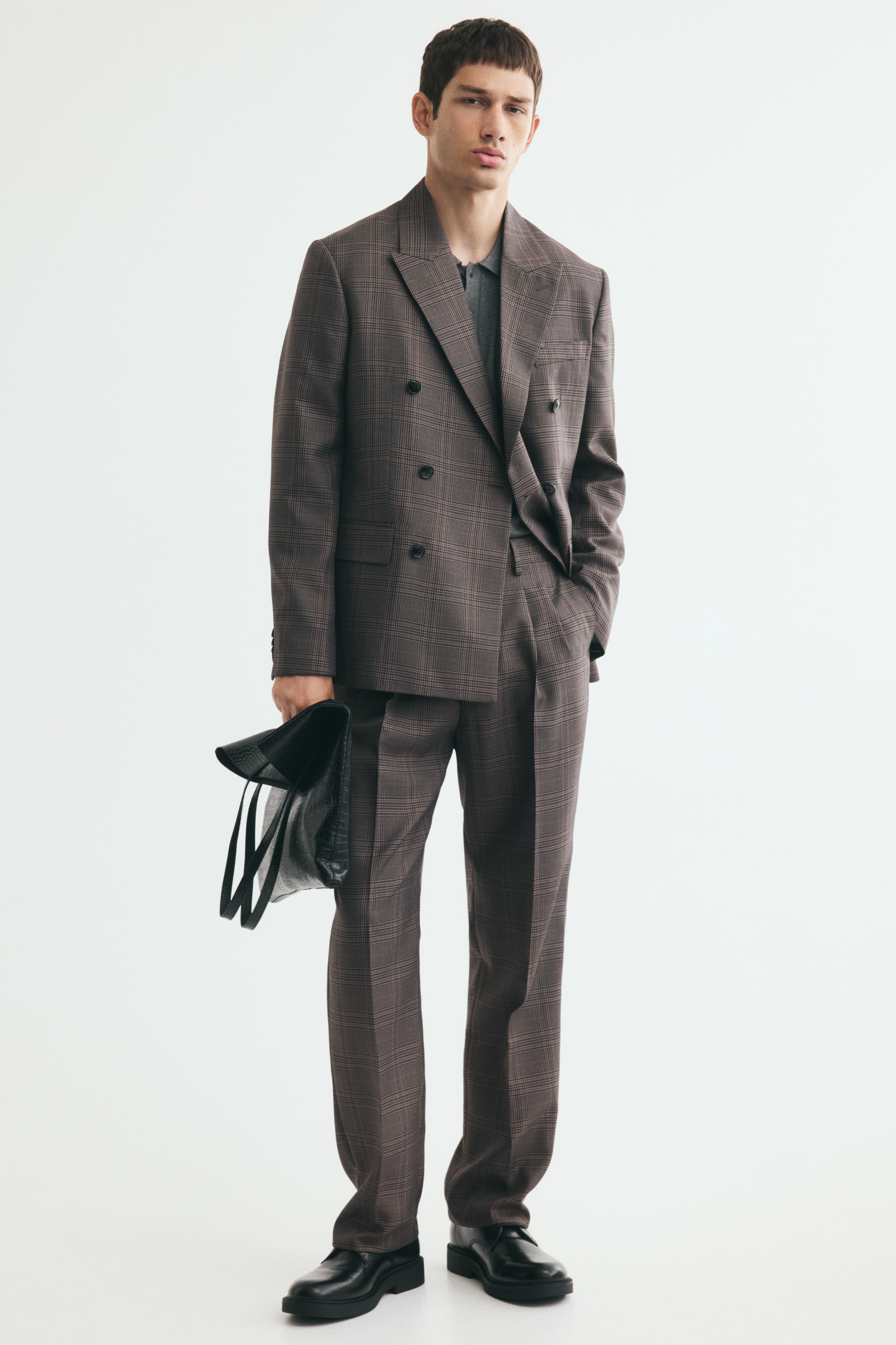 Regular Fit Suit trousersModel