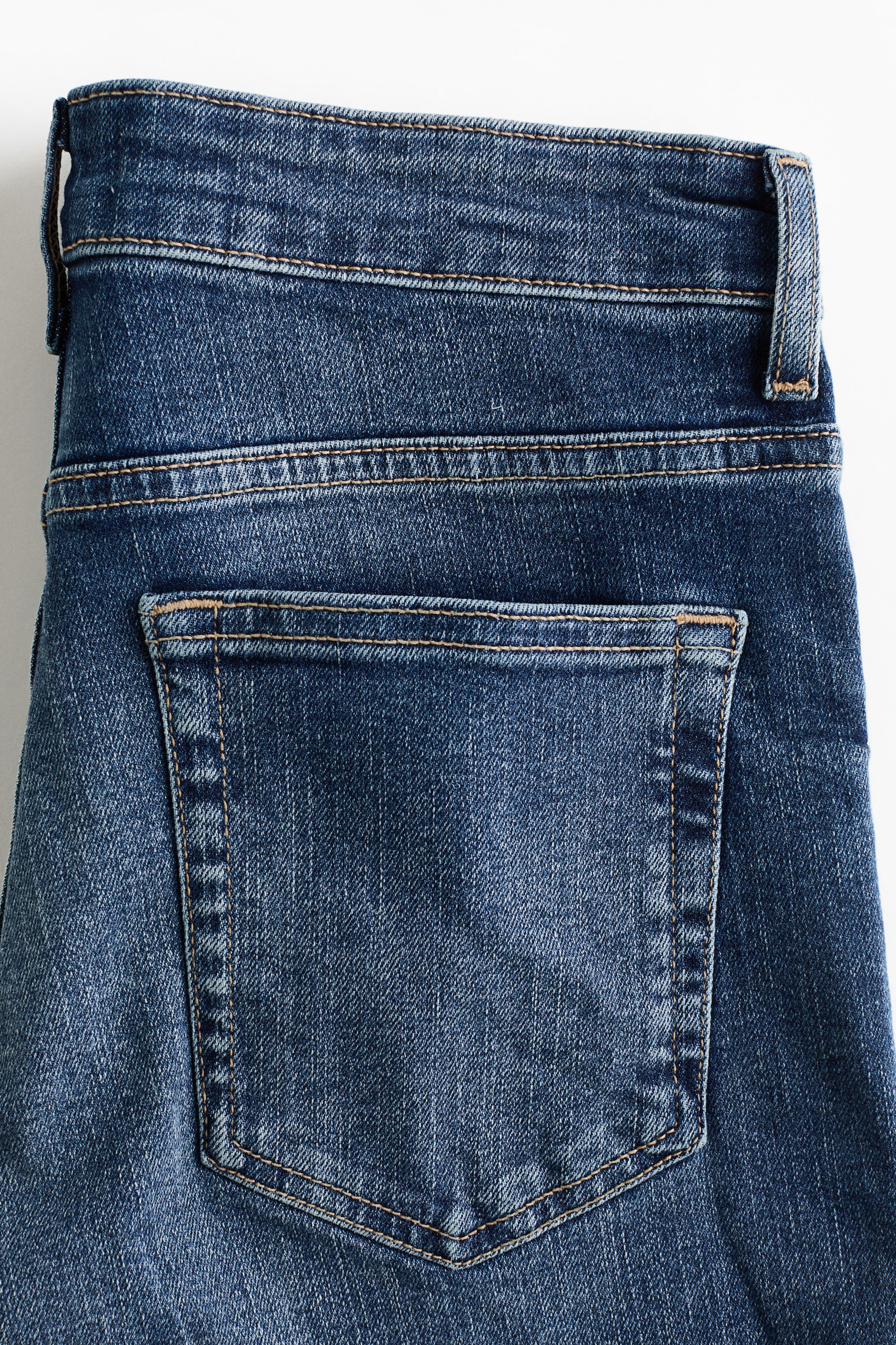 Jean étroit taille classique