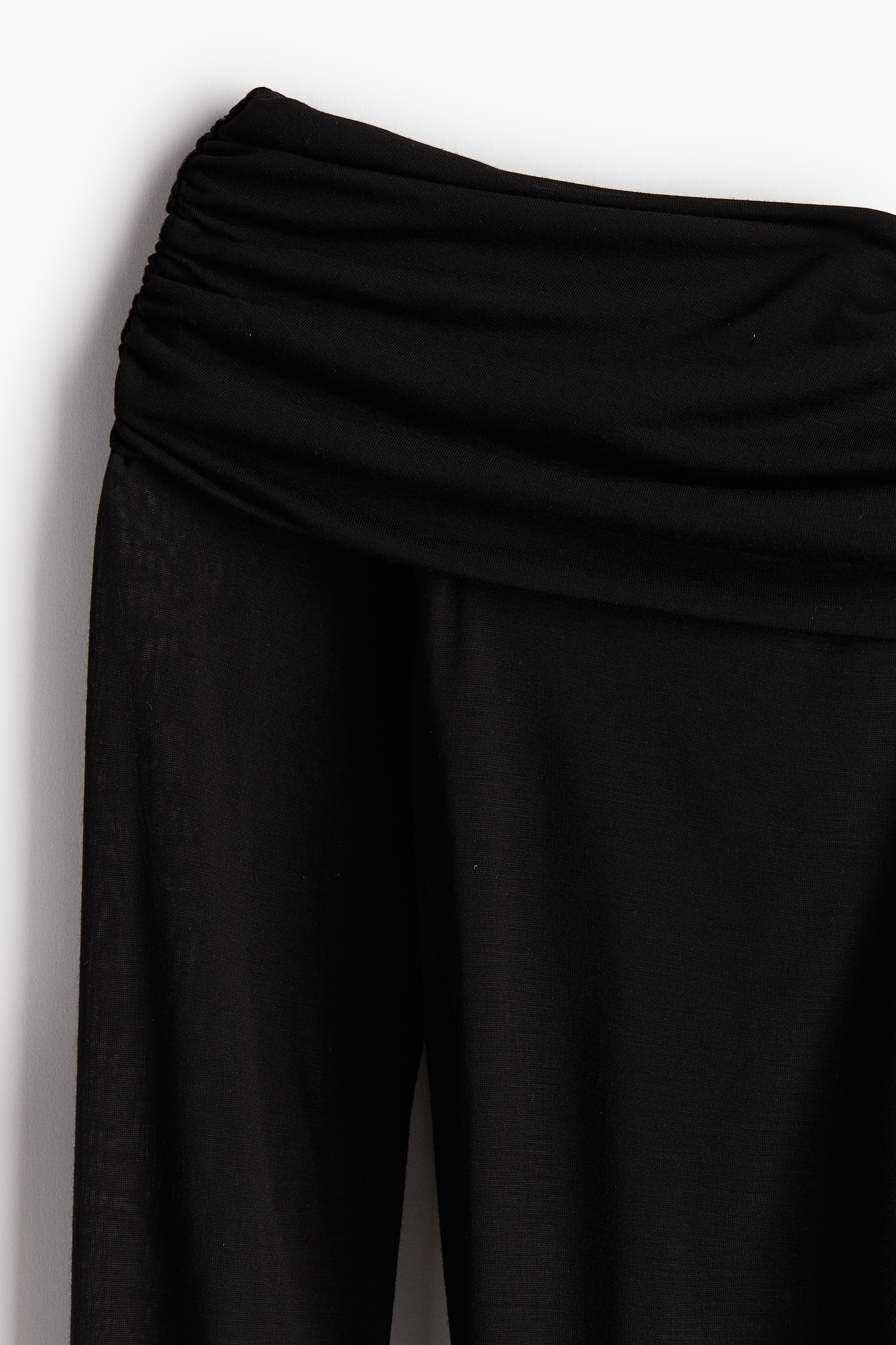 新品　試着のみ　 Mother OFF SHOULDER TOP 黒 新品 試着のみ Mother OFF SHOULDER TOP 黒 Off-shoulder top