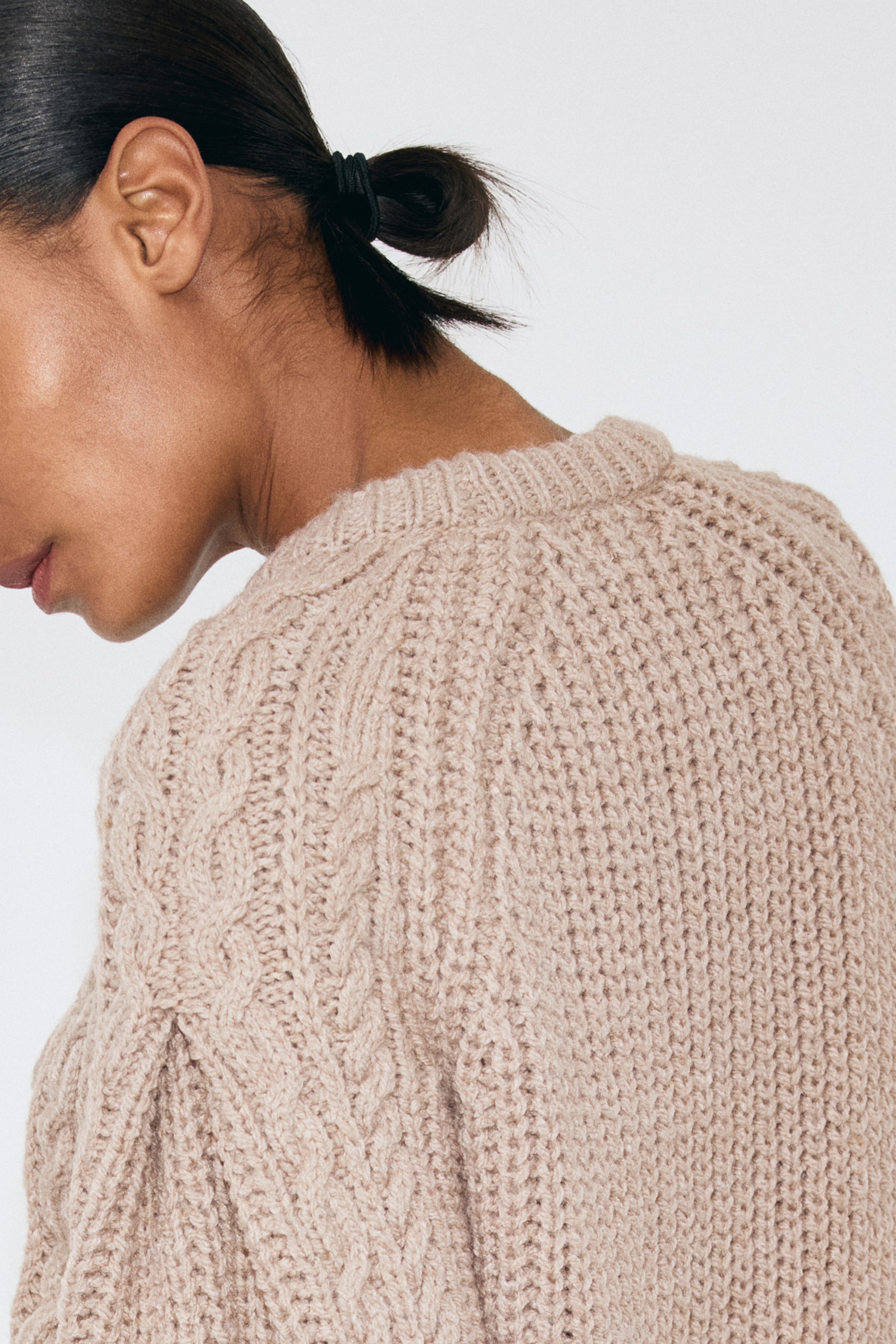 Agrandir l'image: Pull en maille torsadée - Taupe - FEMME | H&M FR 4