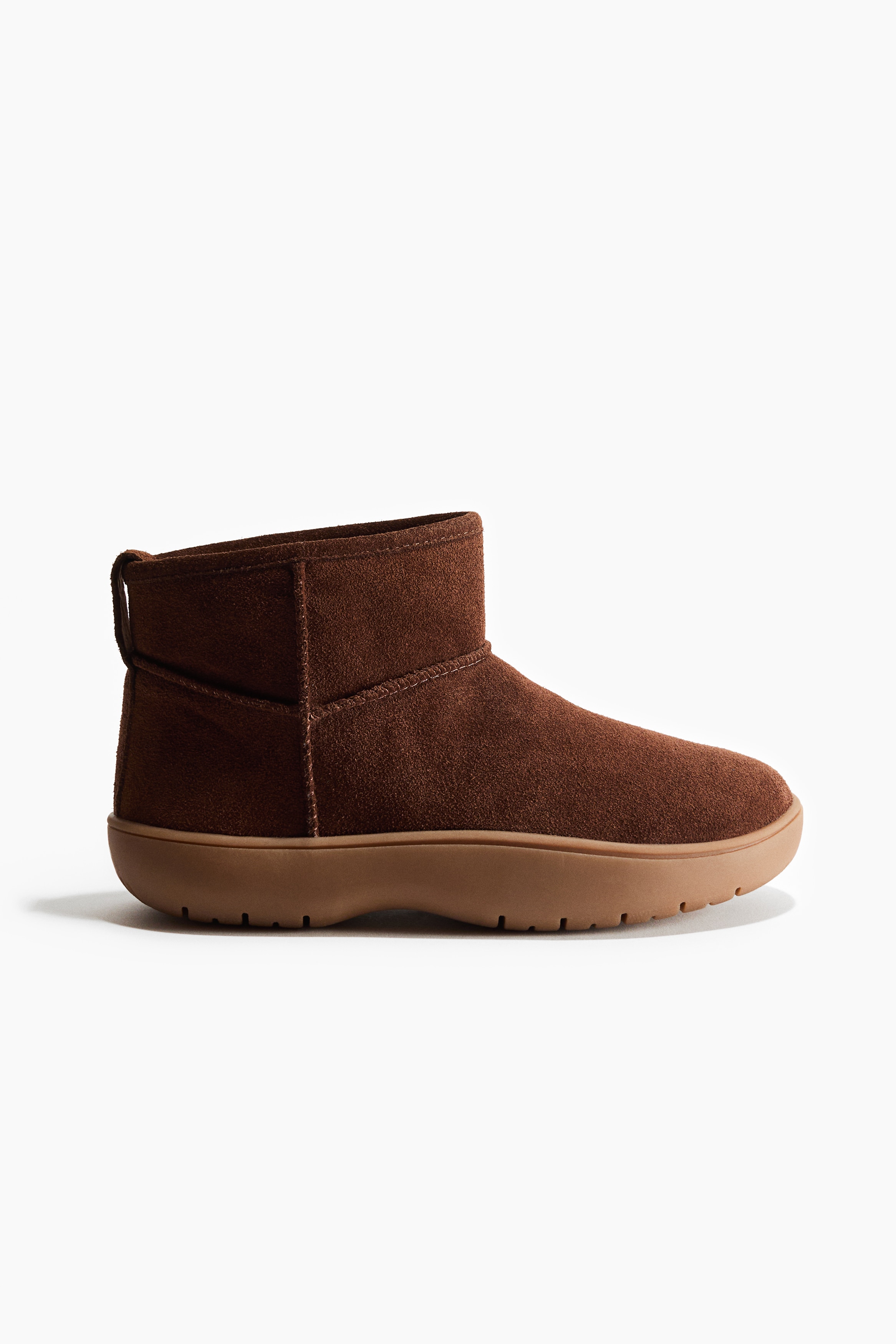 Warm-lined split suede bootsModel