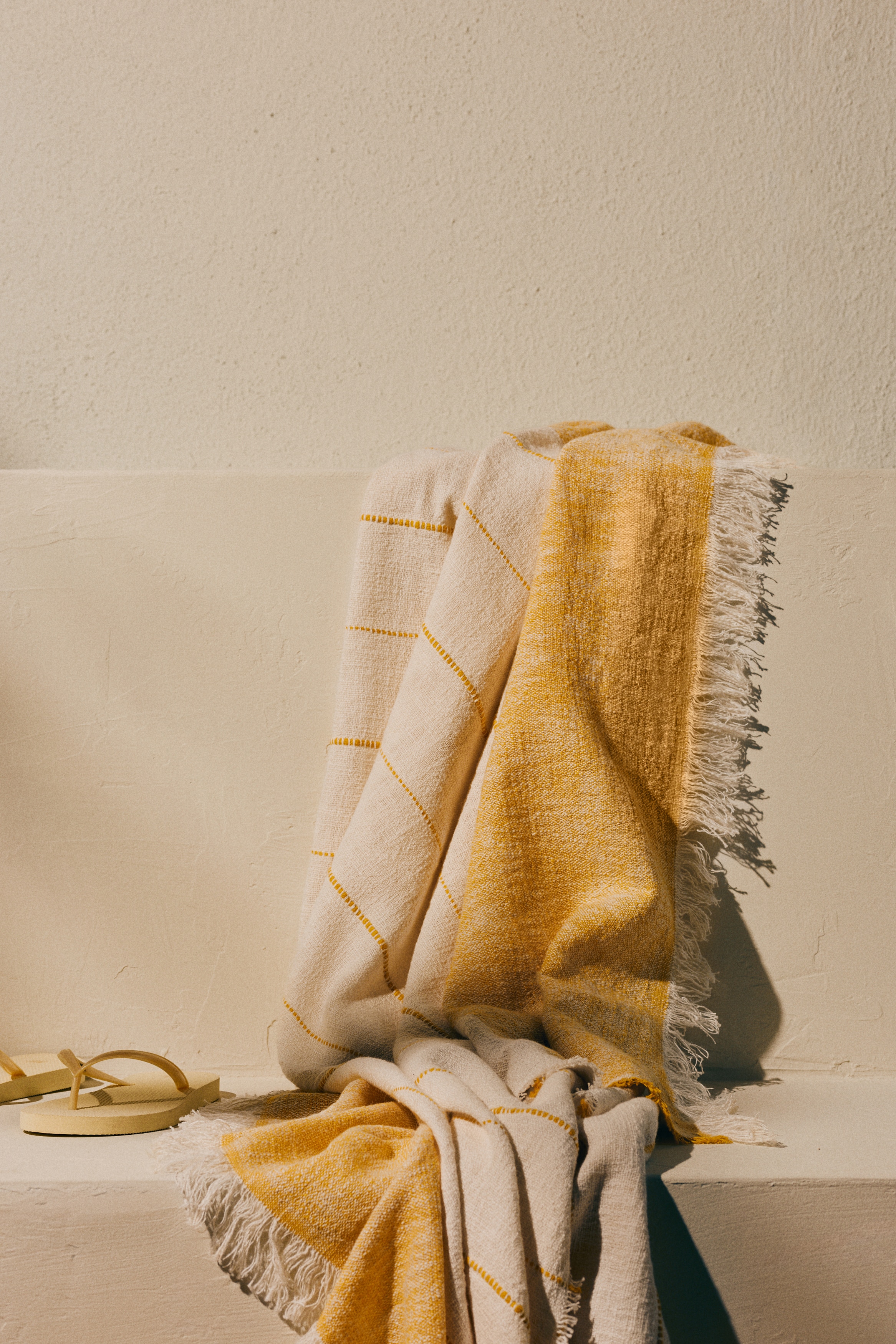 Linen-Blend Throw - Yellow/cream/Dark gray/cream/Blue/cream/Beige/cream