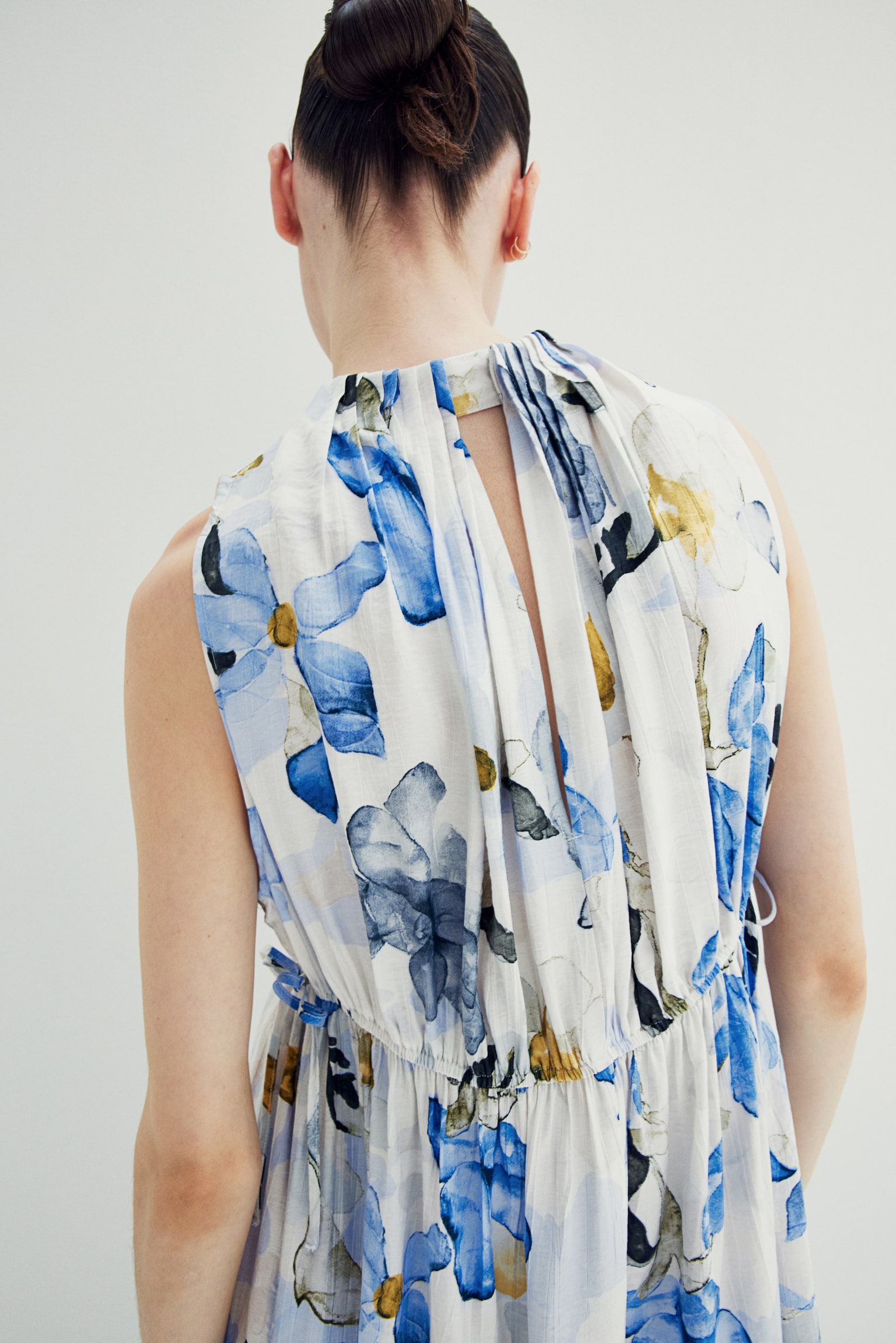 MAMA Pleat Detail Dress - White/Blue floral/Navy blue - 6