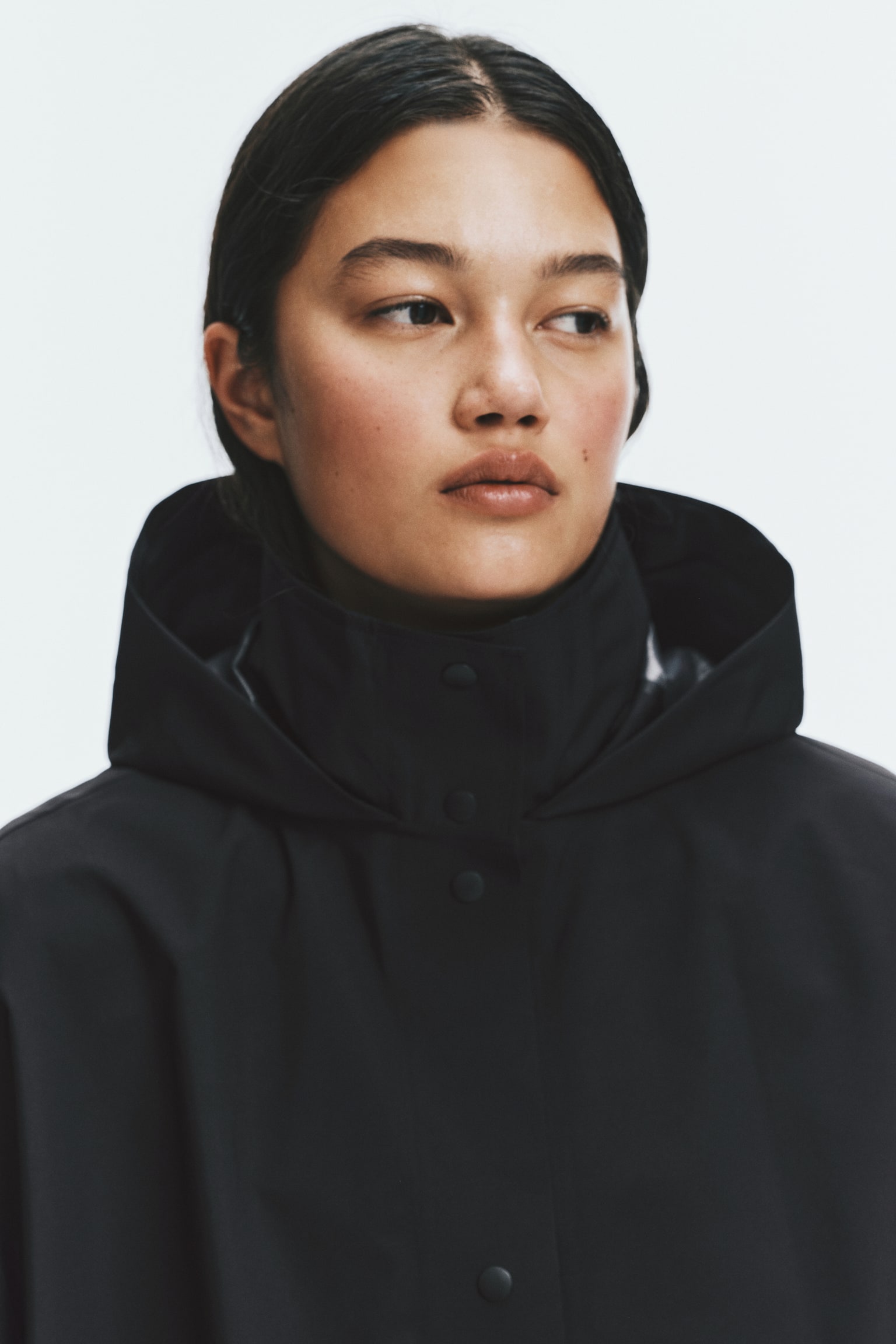 Женская куртка H&M Move Rain Jacket with StormMove™, цвет: Чёрный — фото 3