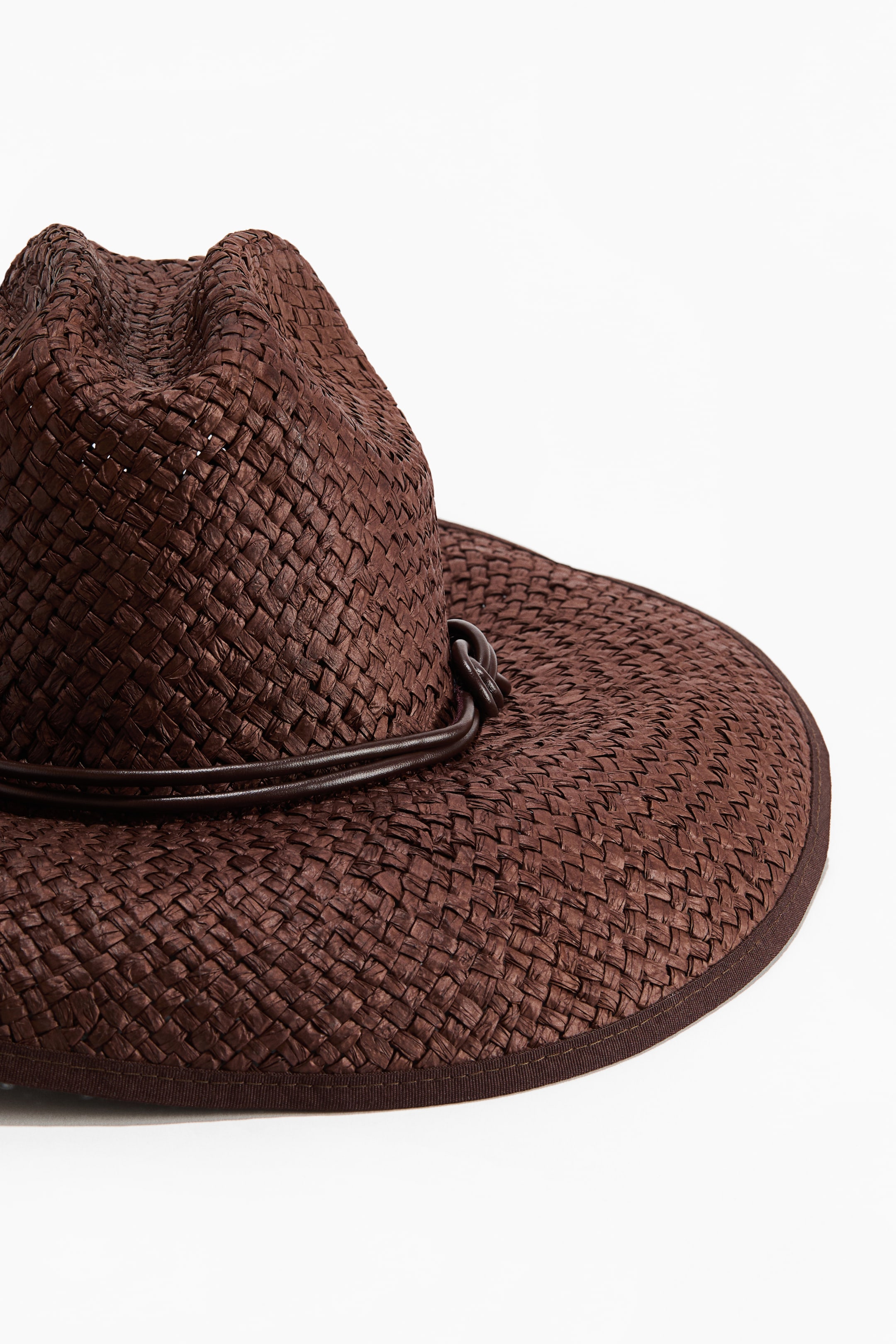 Chapeau de paille fait main