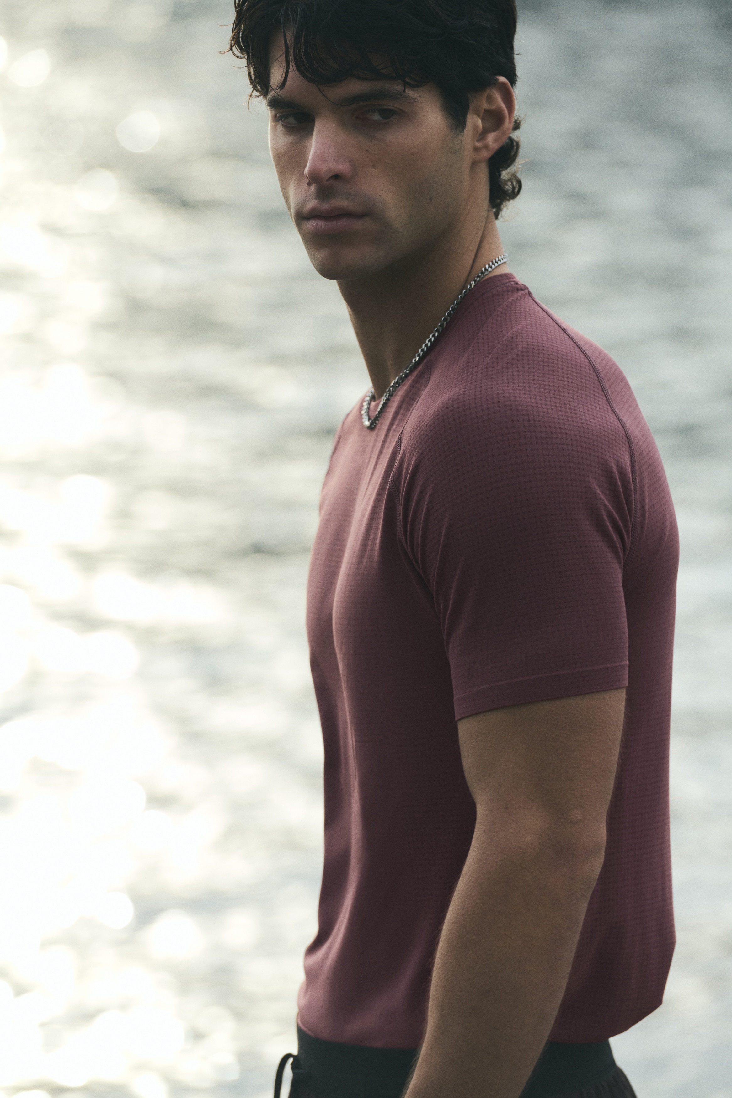 T-shirt sportiva Muscle Fit con DryMove™ - Rosa scuro/Verde menta polvere/Blu scuro/Nero/Marrone scuro