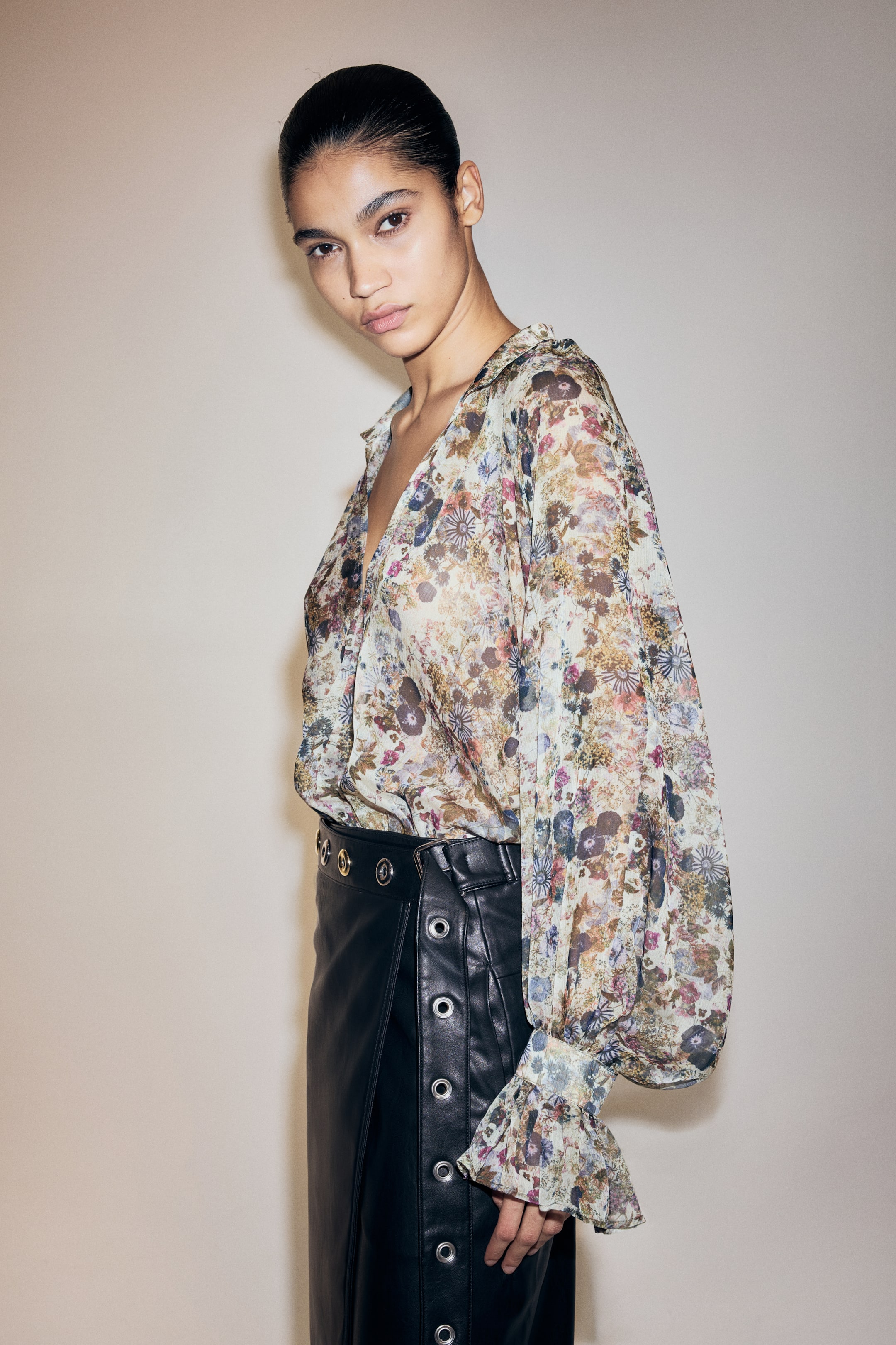 Agrandir l'image: Blouse vaporeuse - Crème/fleuri - FEMME | H&M FR 1