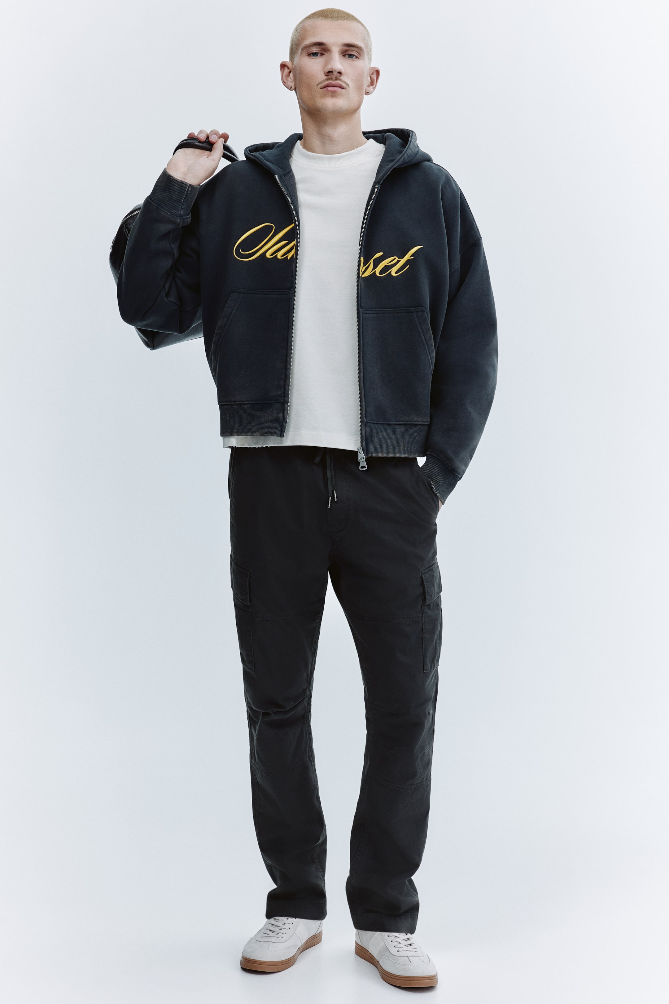 Ingrandisci l'immagine: Pantaloni cargo Slim Fit - Grigio scuro - UOMO | H&M CH 1