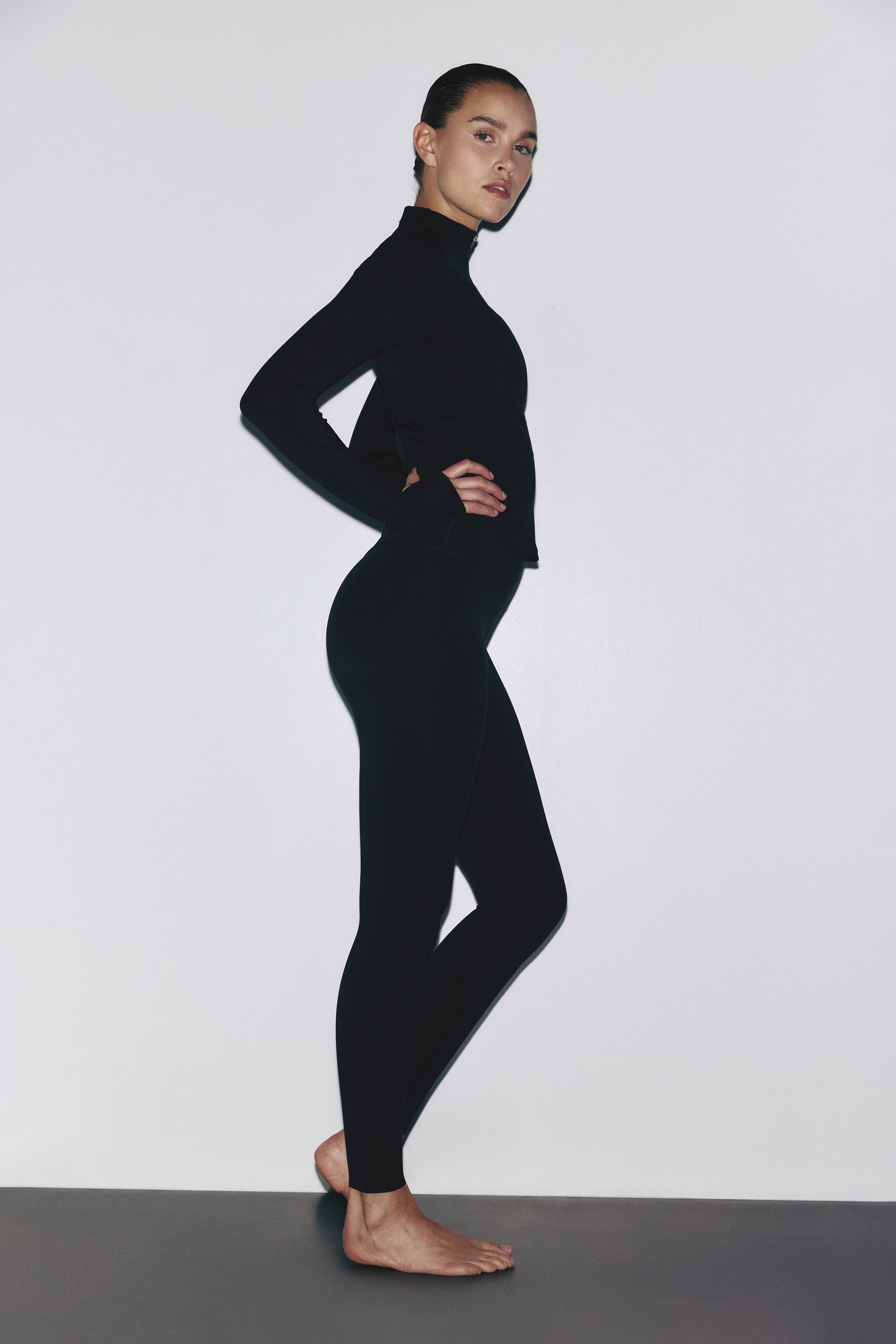 View larger image: Sports jacket with SculptMove™ - Black - Ladies | H&M IN 1